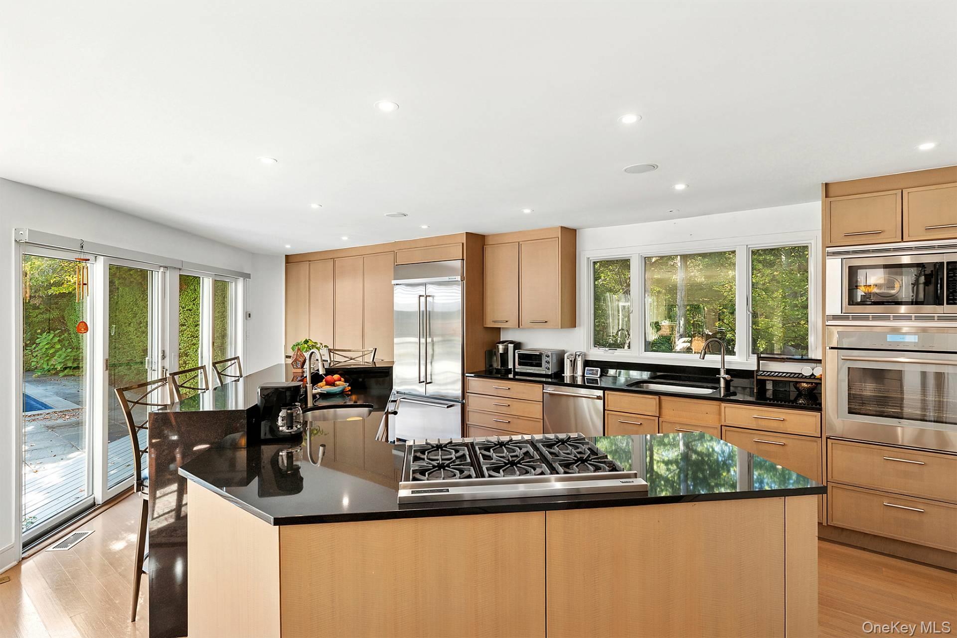 2587 Deerfield Road, Sag Harbor, NY 11963