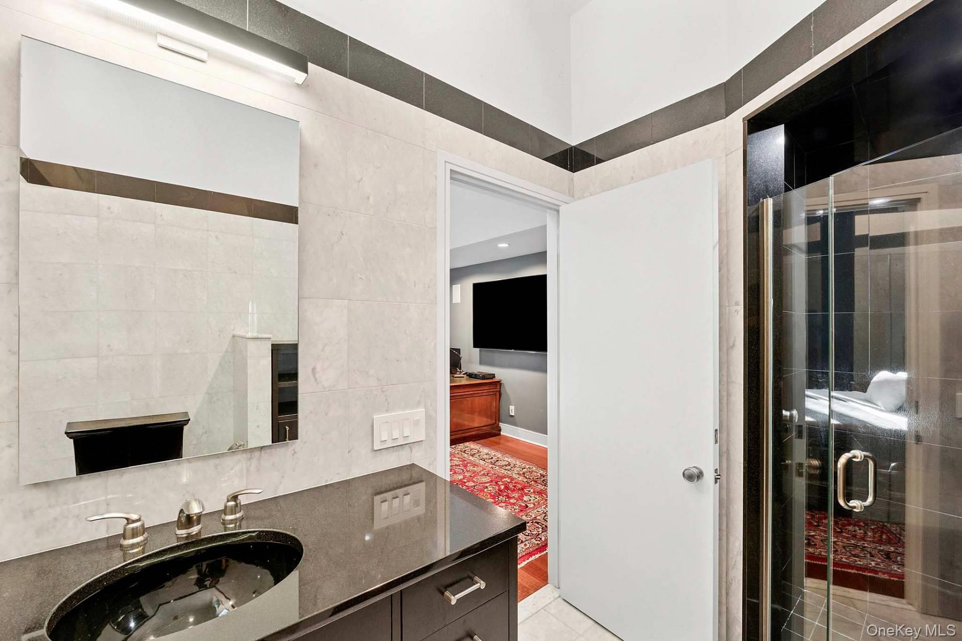 2587 Deerfield Road, Sag Harbor, NY 11963