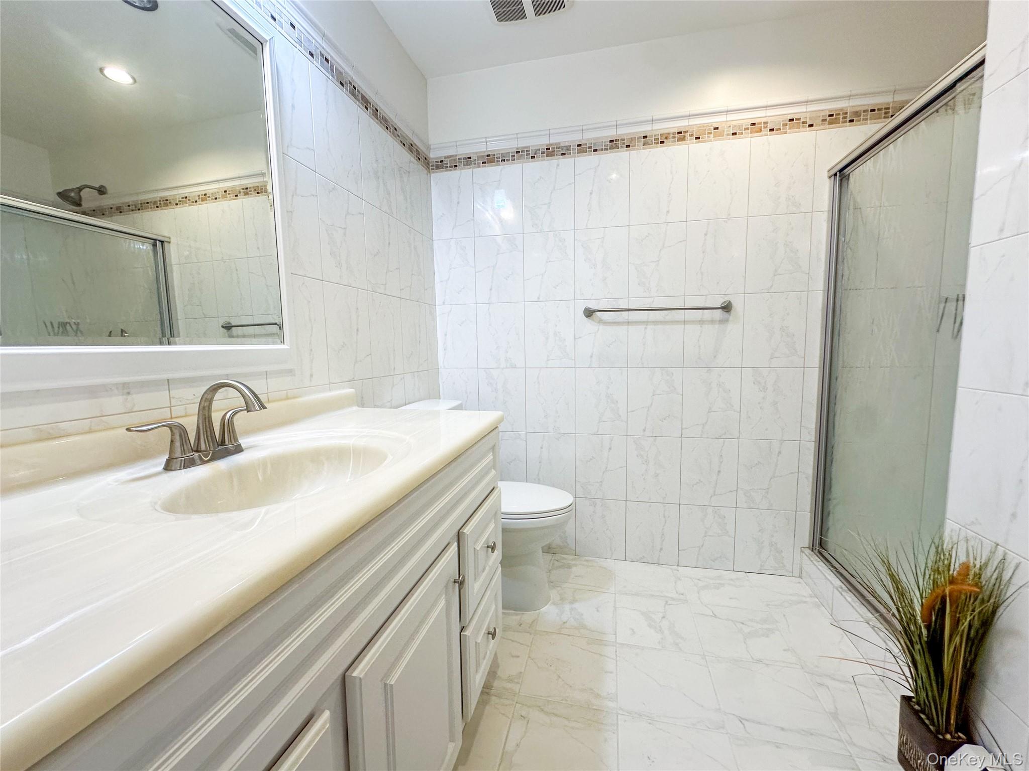 18 Granada Crescent # 1, White Plains, NY 10603