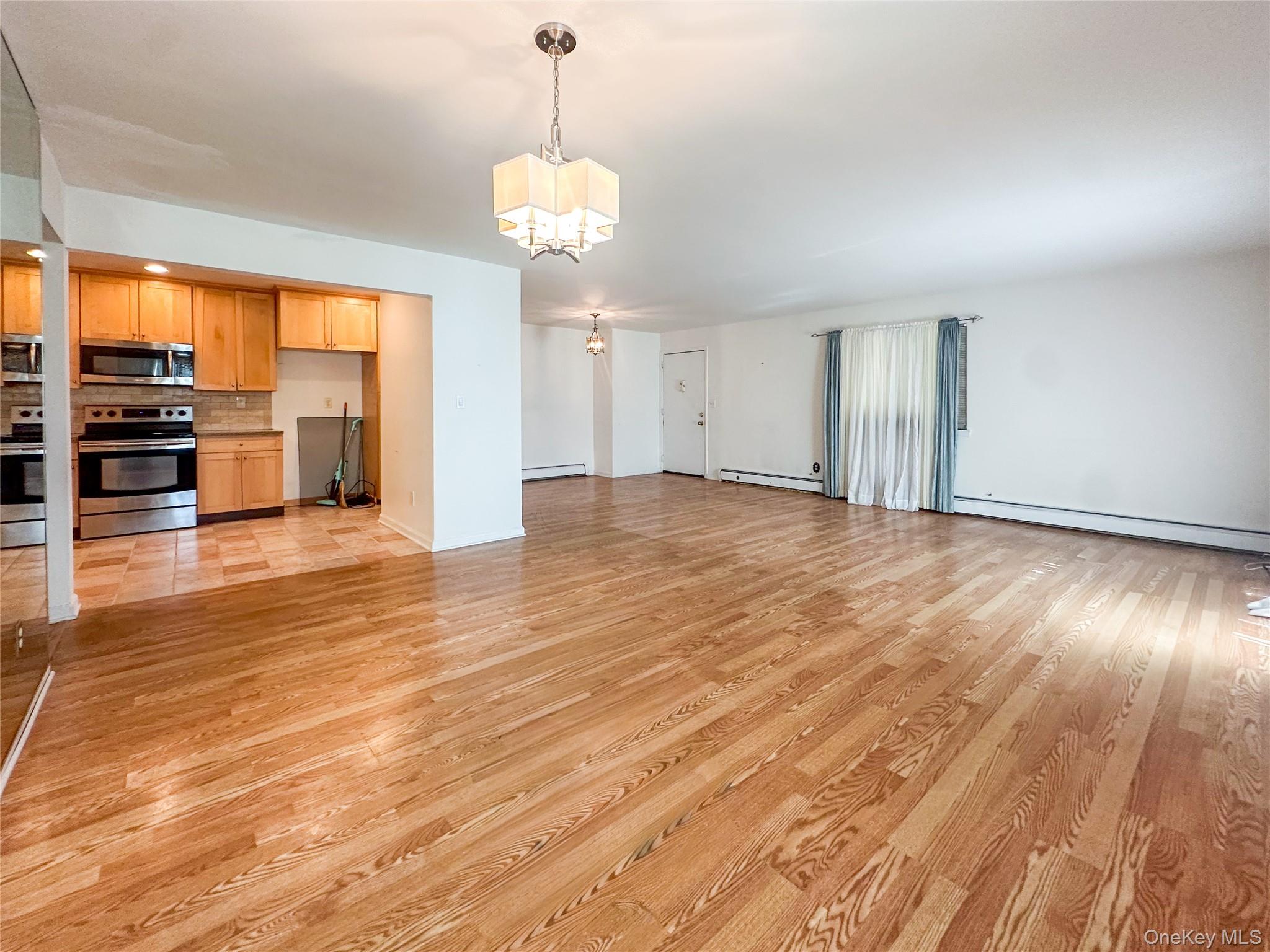 18 Granada Crescent # 1, White Plains, NY 10603