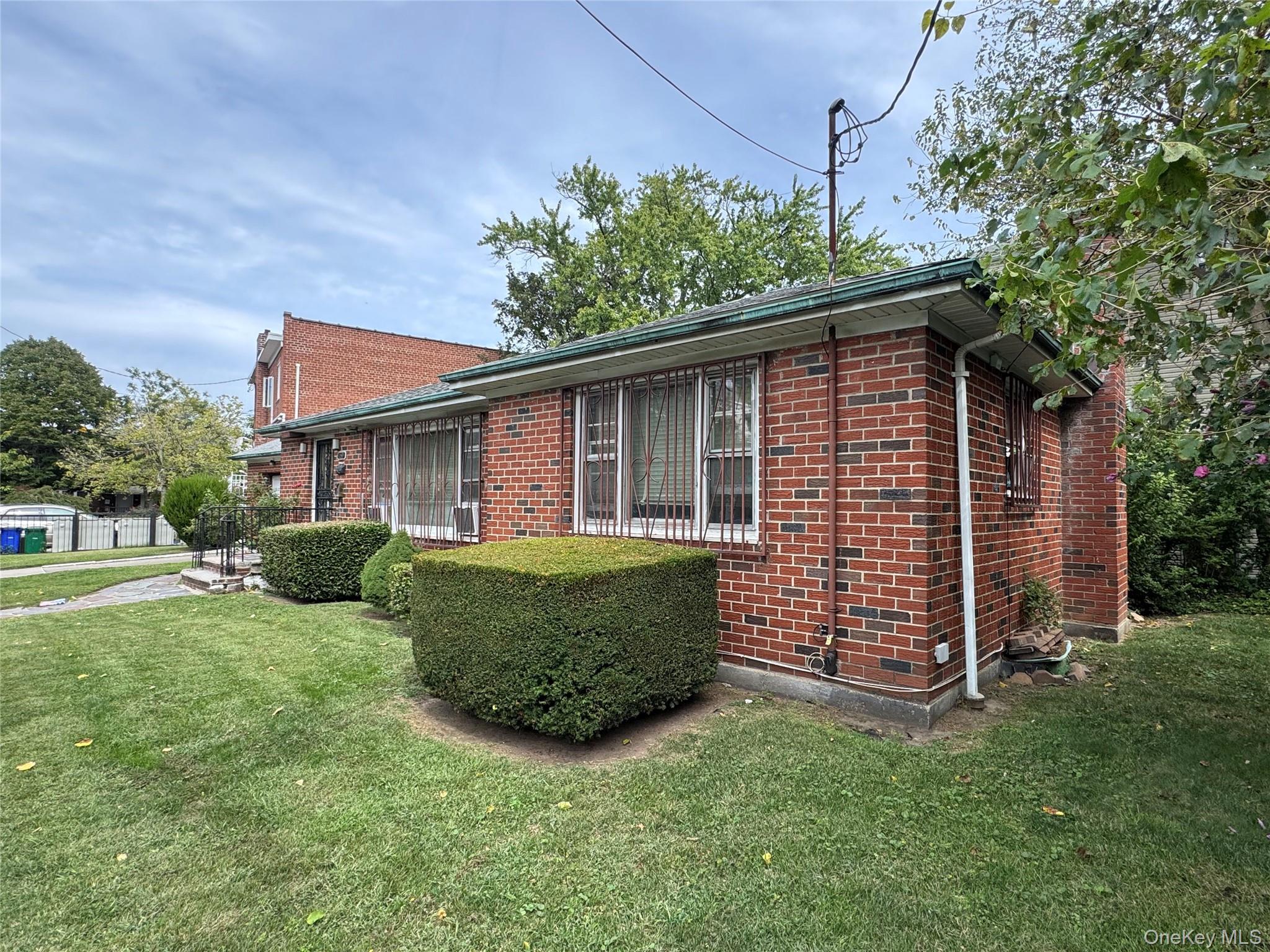 180 Swinton Avenue, Bronx, NY 10465