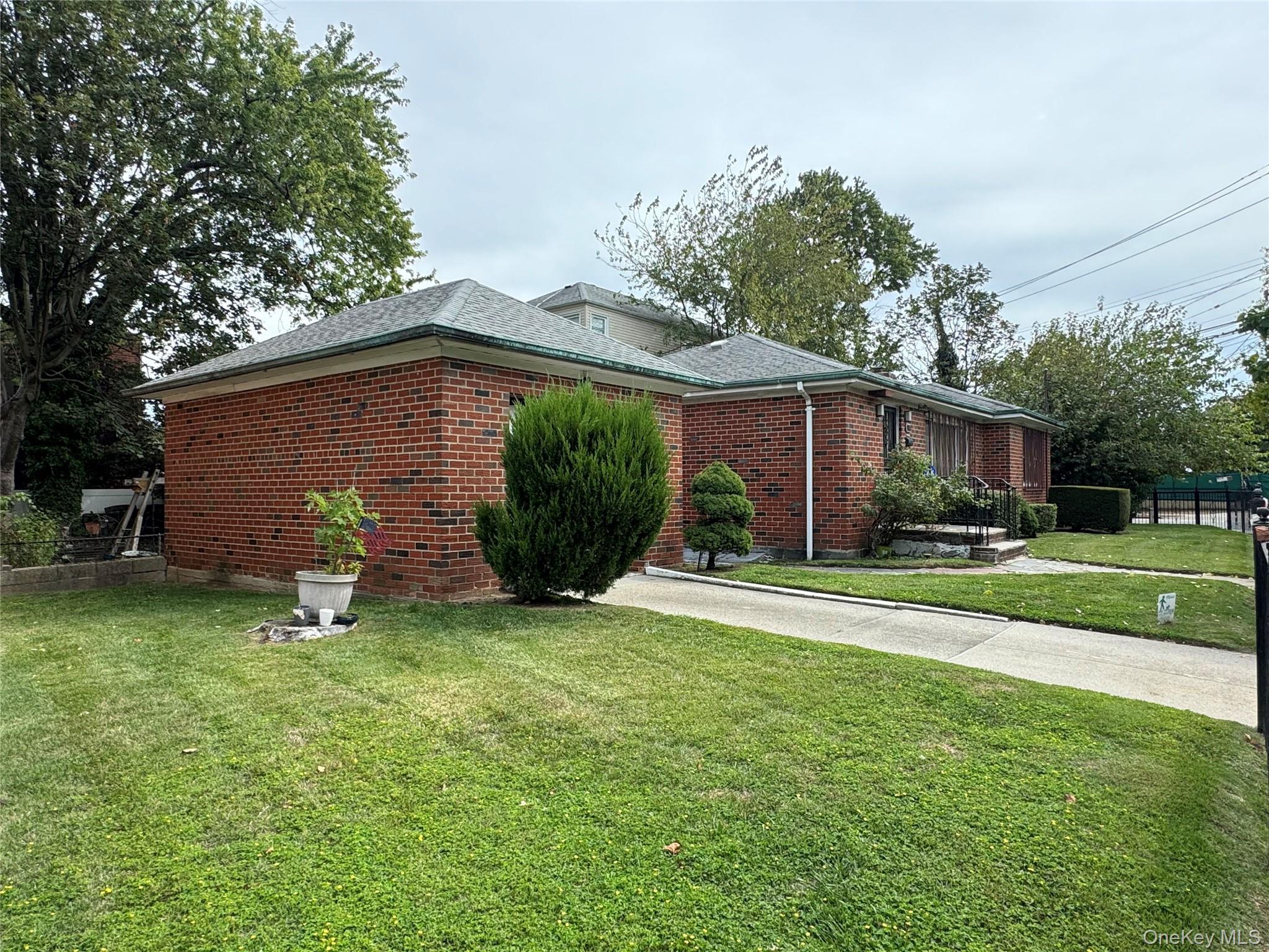 180 Swinton Avenue, Bronx, NY 10465