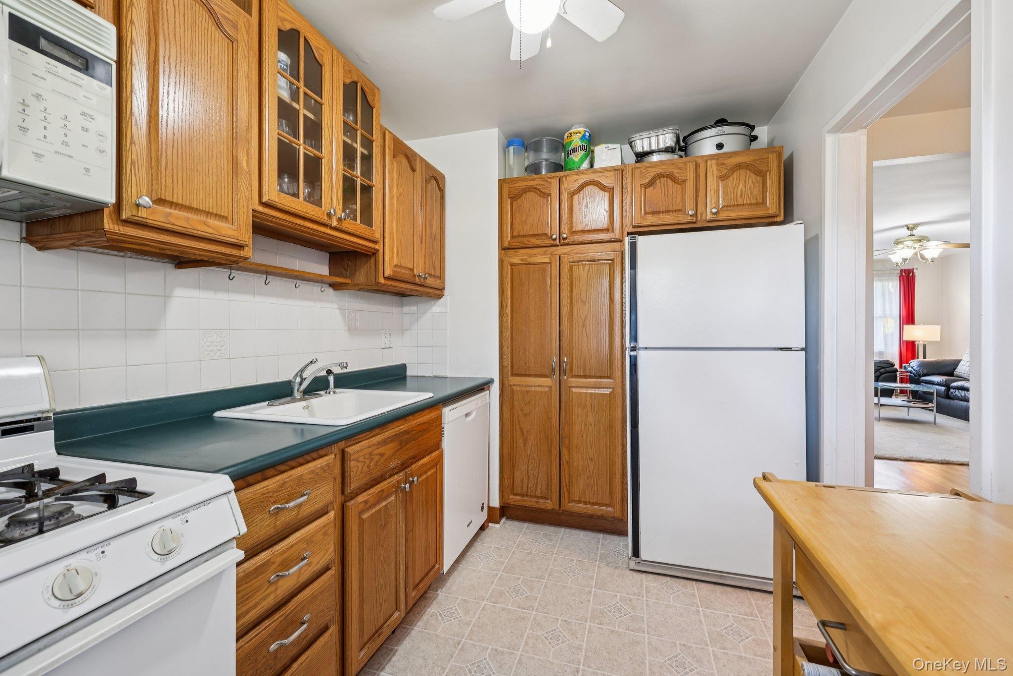 121 N Broadway # 12A, White Plains, NY 10603