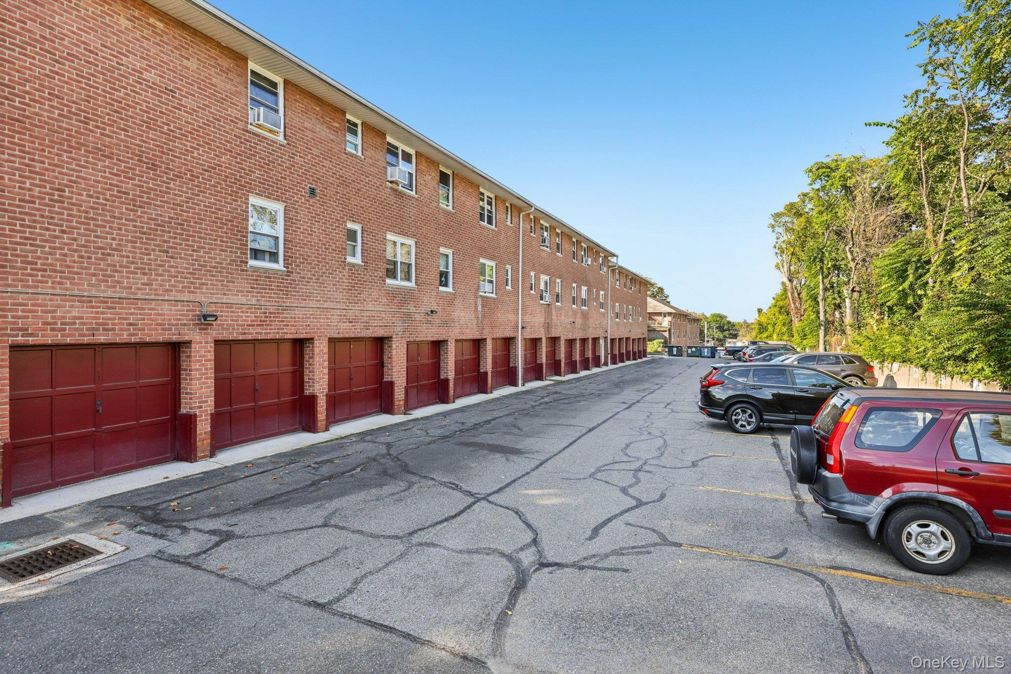 121 N Broadway # 12A, White Plains, NY 10603