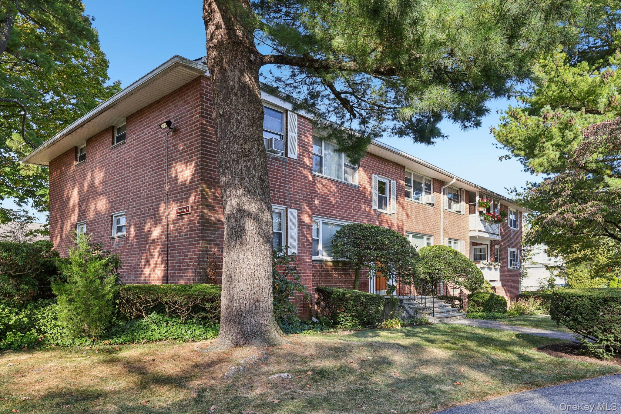 121 N Broadway # 12A, White Plains, NY 10603