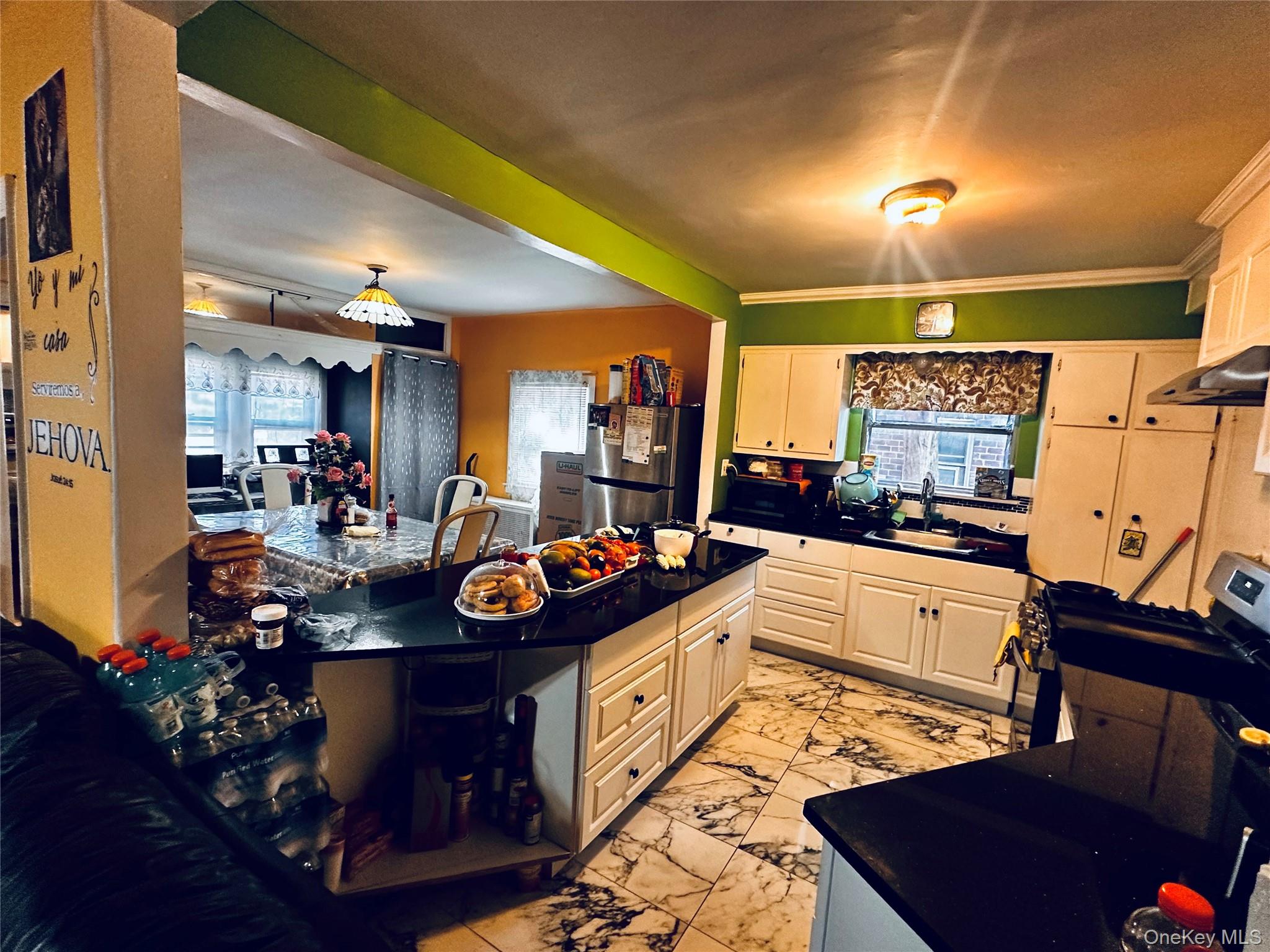 17 Flint Avenue, Hempstead, NY 11550