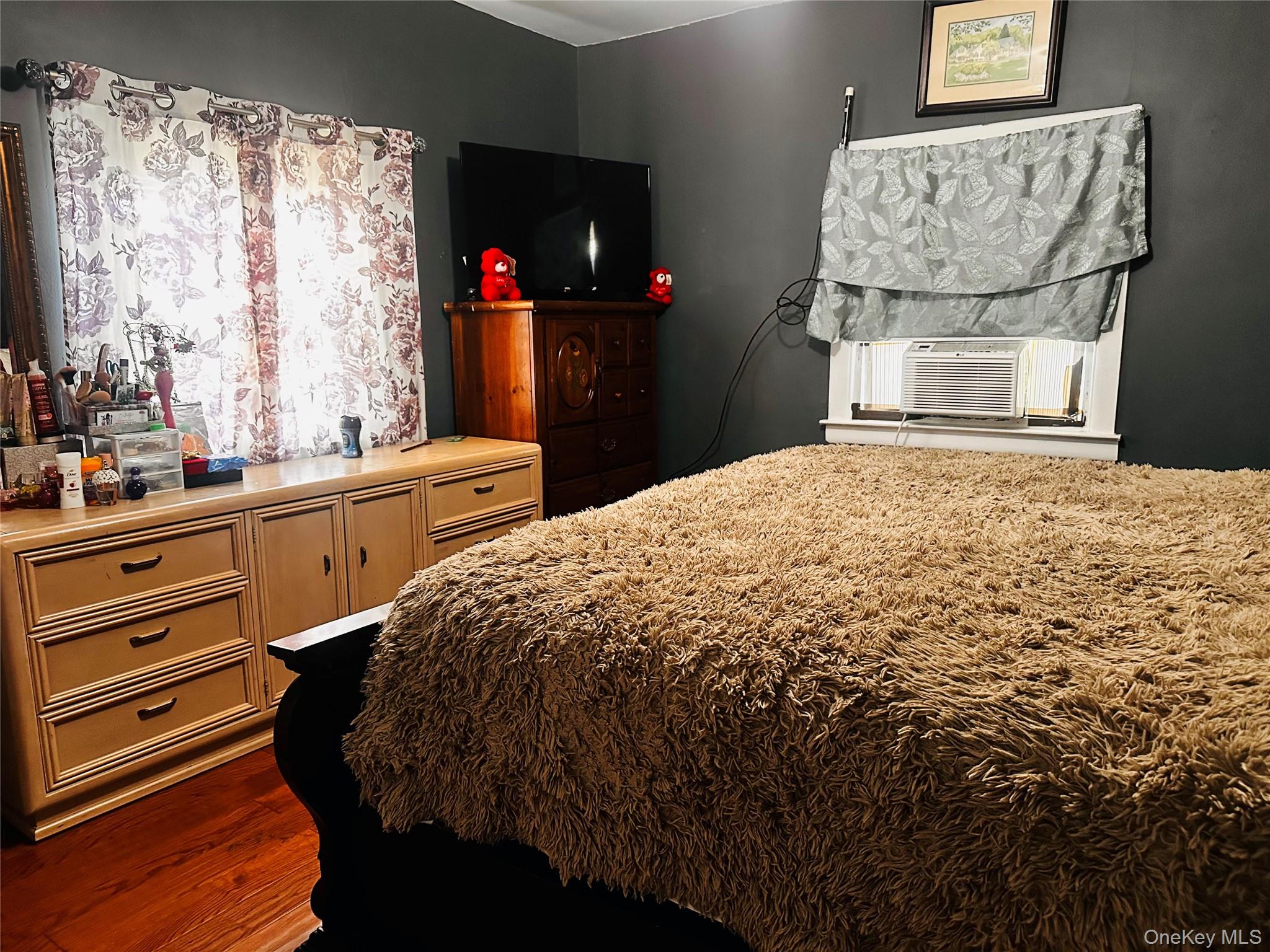 17 Flint Avenue, Hempstead, NY 11550