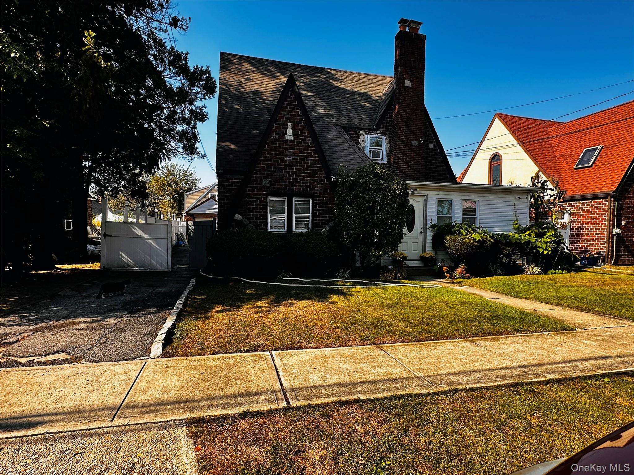17 Flint Avenue, Hempstead, NY 11550