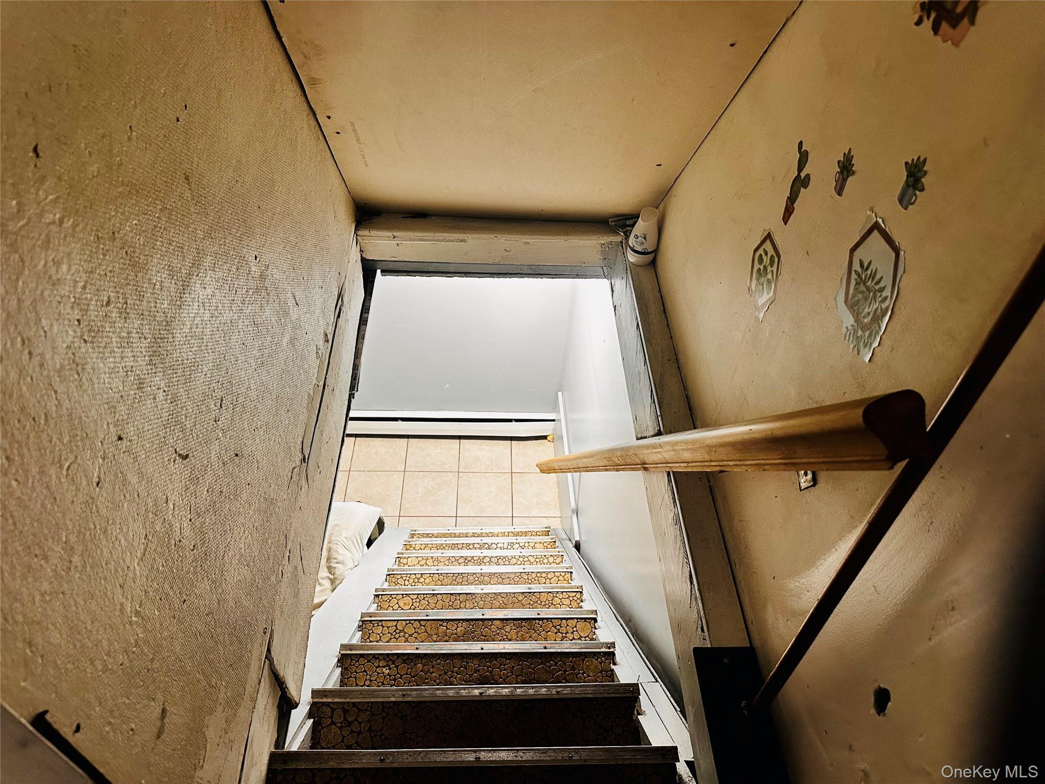 17 Flint Avenue, Hempstead, NY 11550