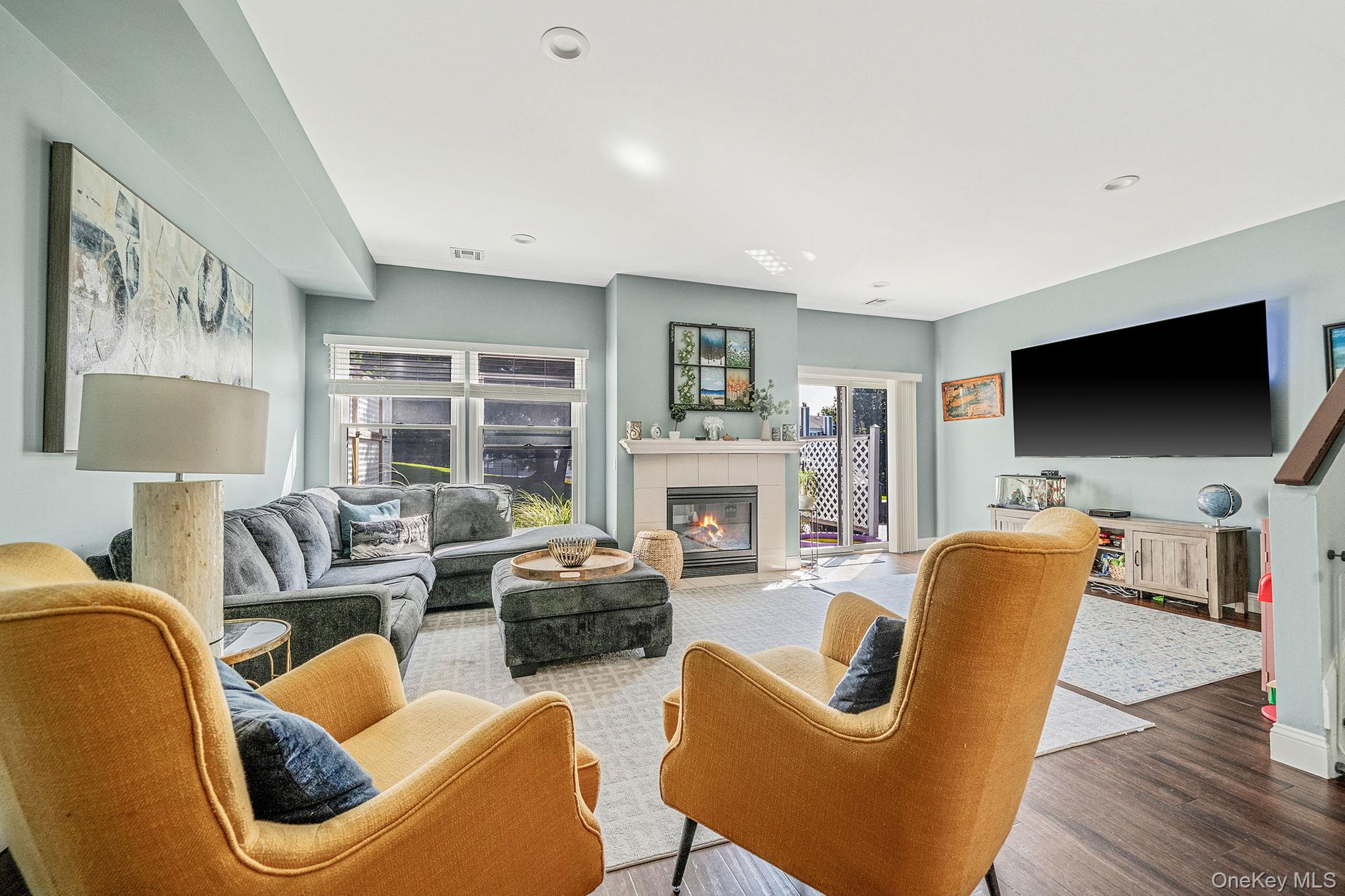 10 Sea Court Lane, Port Jefferson, NY 11777