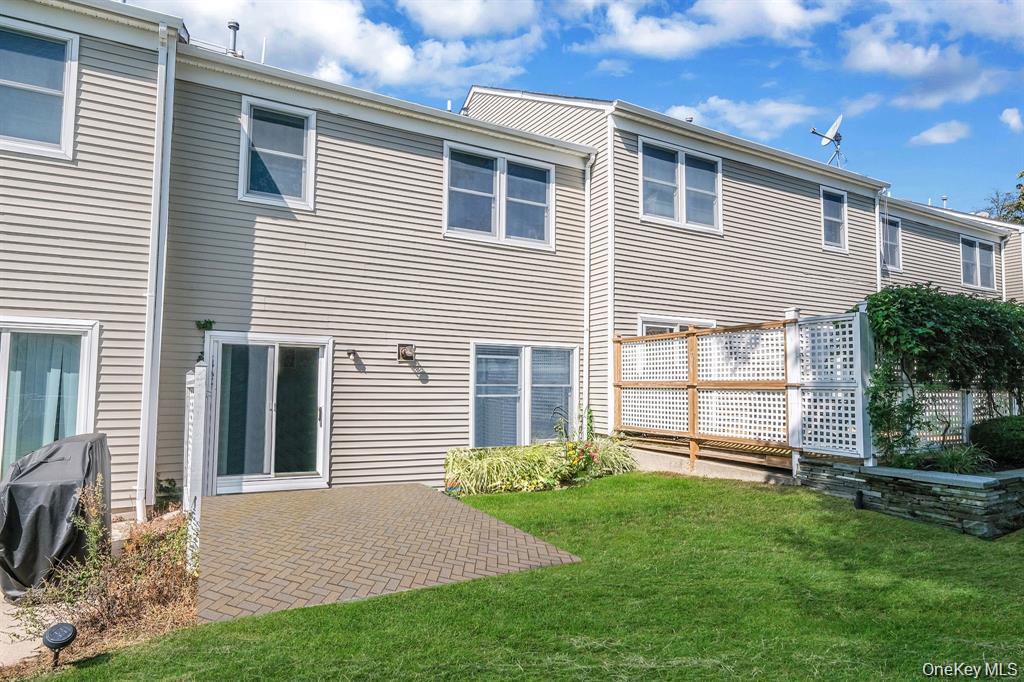 10 Sea Court Lane, Port Jefferson, NY 11777