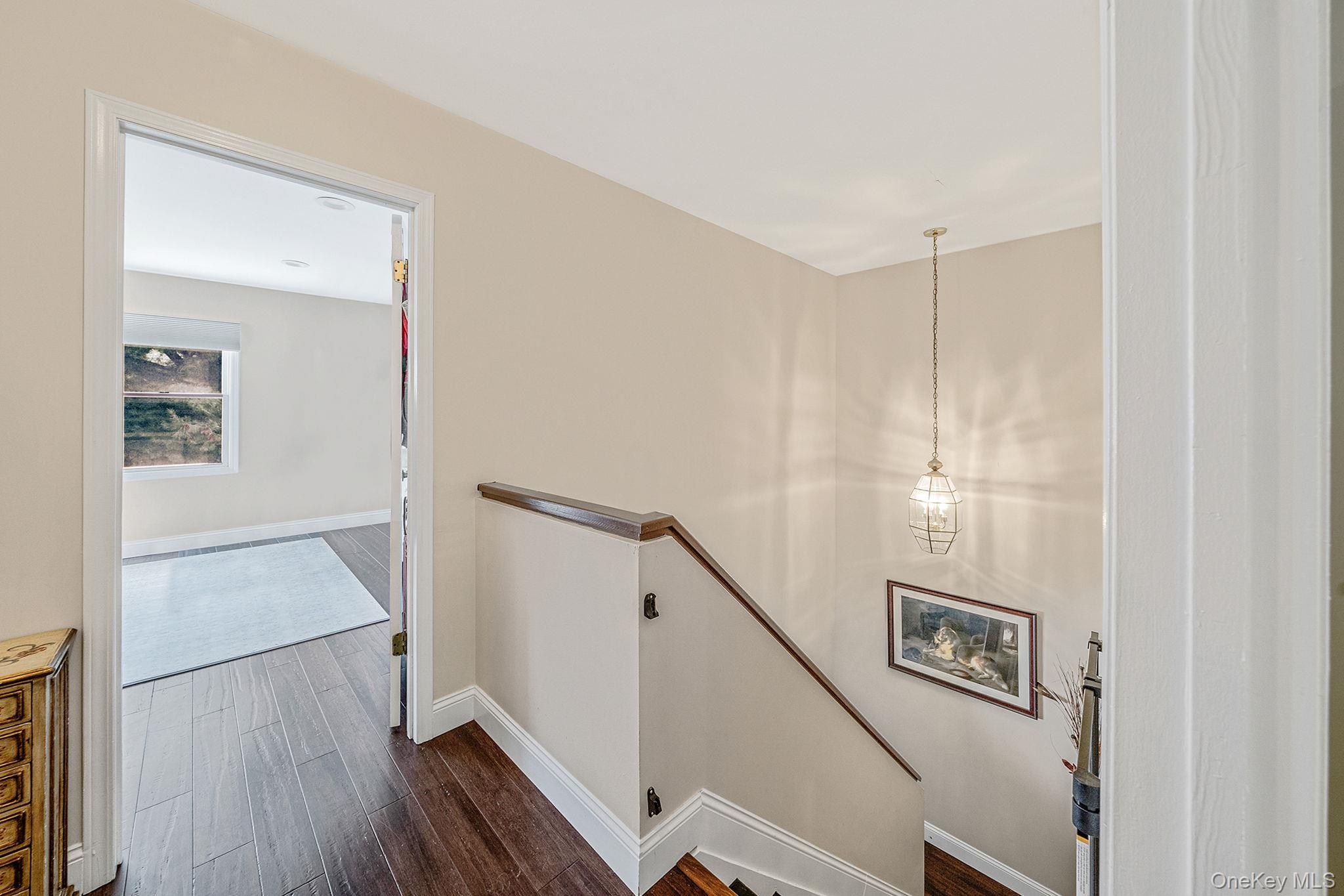 10 Sea Court Lane, Port Jefferson, NY 11777