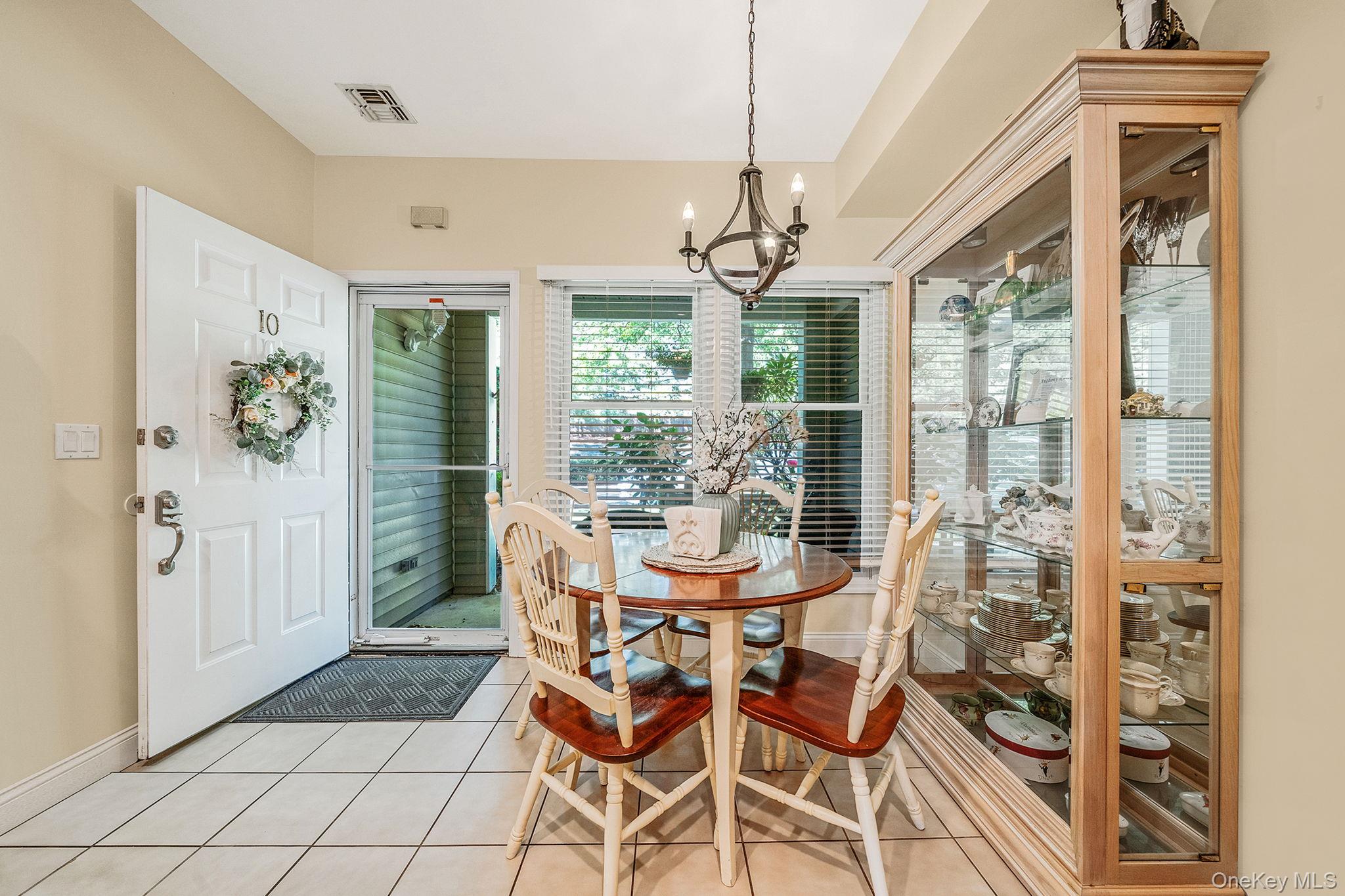 10 Sea Court Lane, Port Jefferson, NY 11777