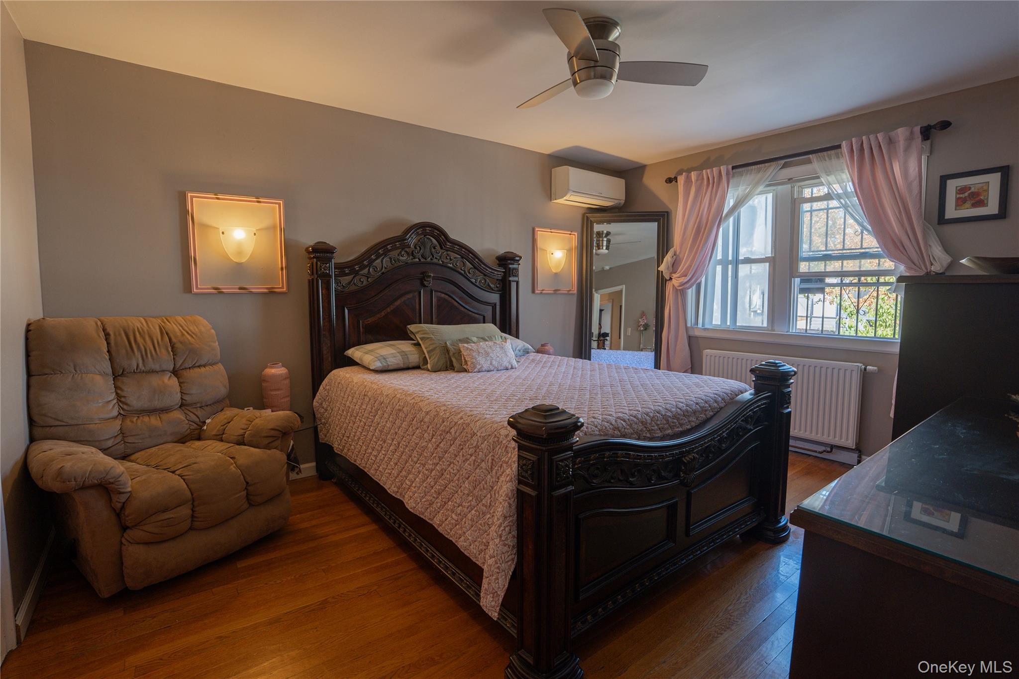 955 E 212th Street, Bronx, NY 10469