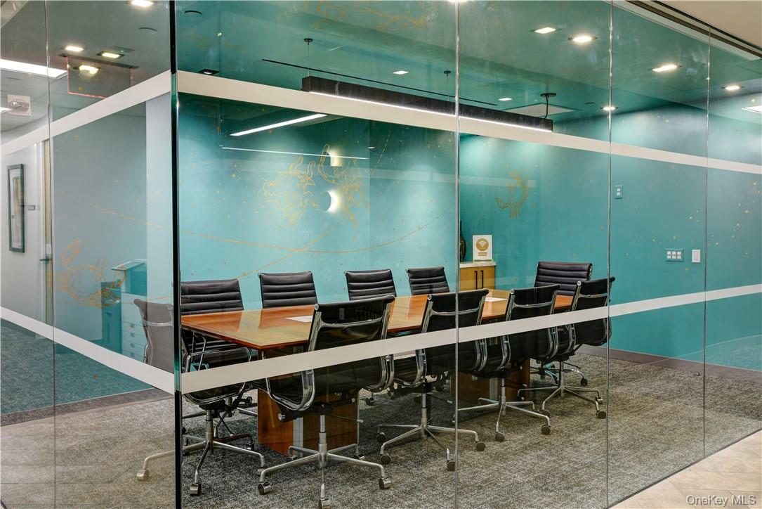 420 E Lexington Avenue, New York (Manhattan), NY 10170