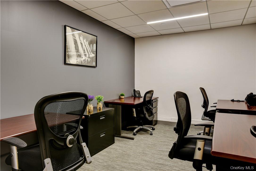 420 E Lexington Avenue, New York (Manhattan), NY 10170