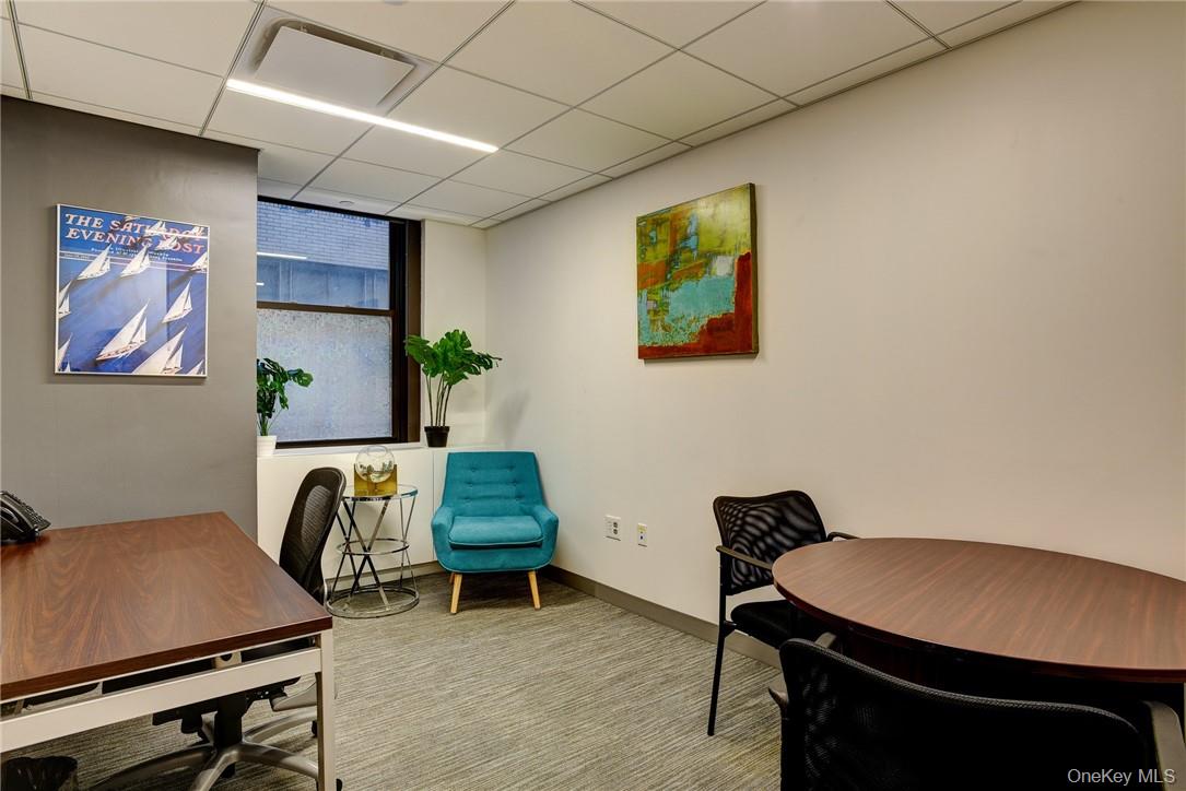 420 E Lexington Avenue, New York (Manhattan), NY 10170