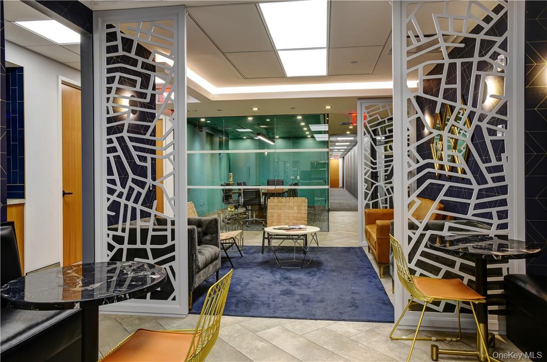 420 E Lexington Avenue, New York (Manhattan), NY 10170