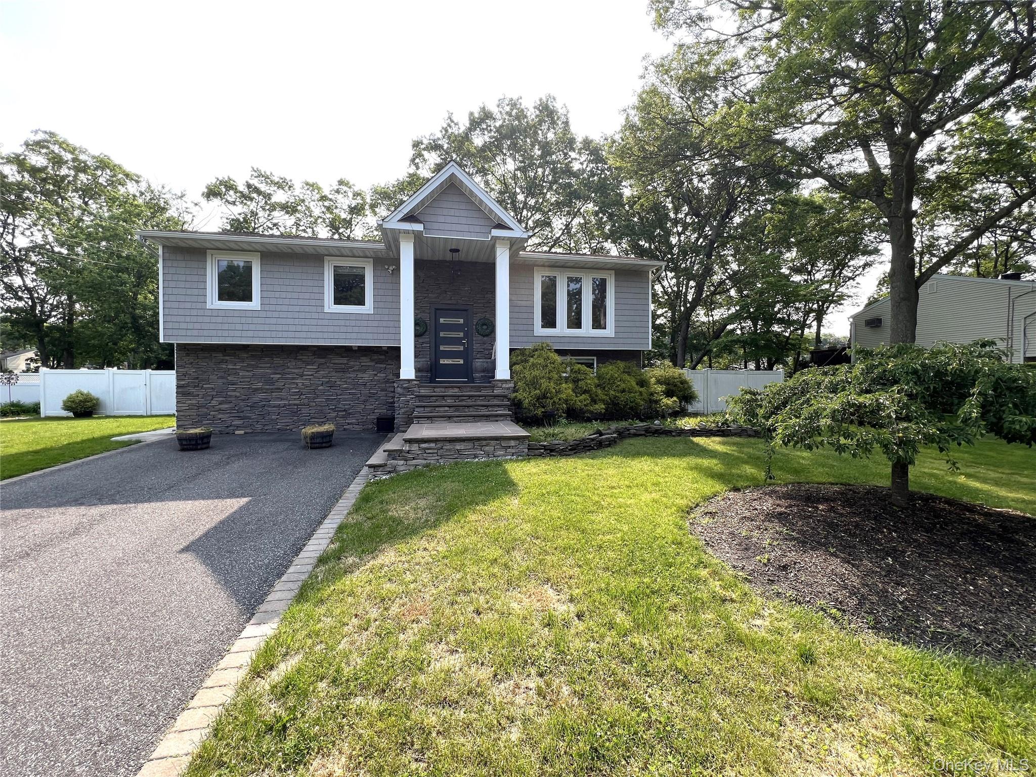 35 Junard Boulevard, Port Jefferson Station, NY 11776