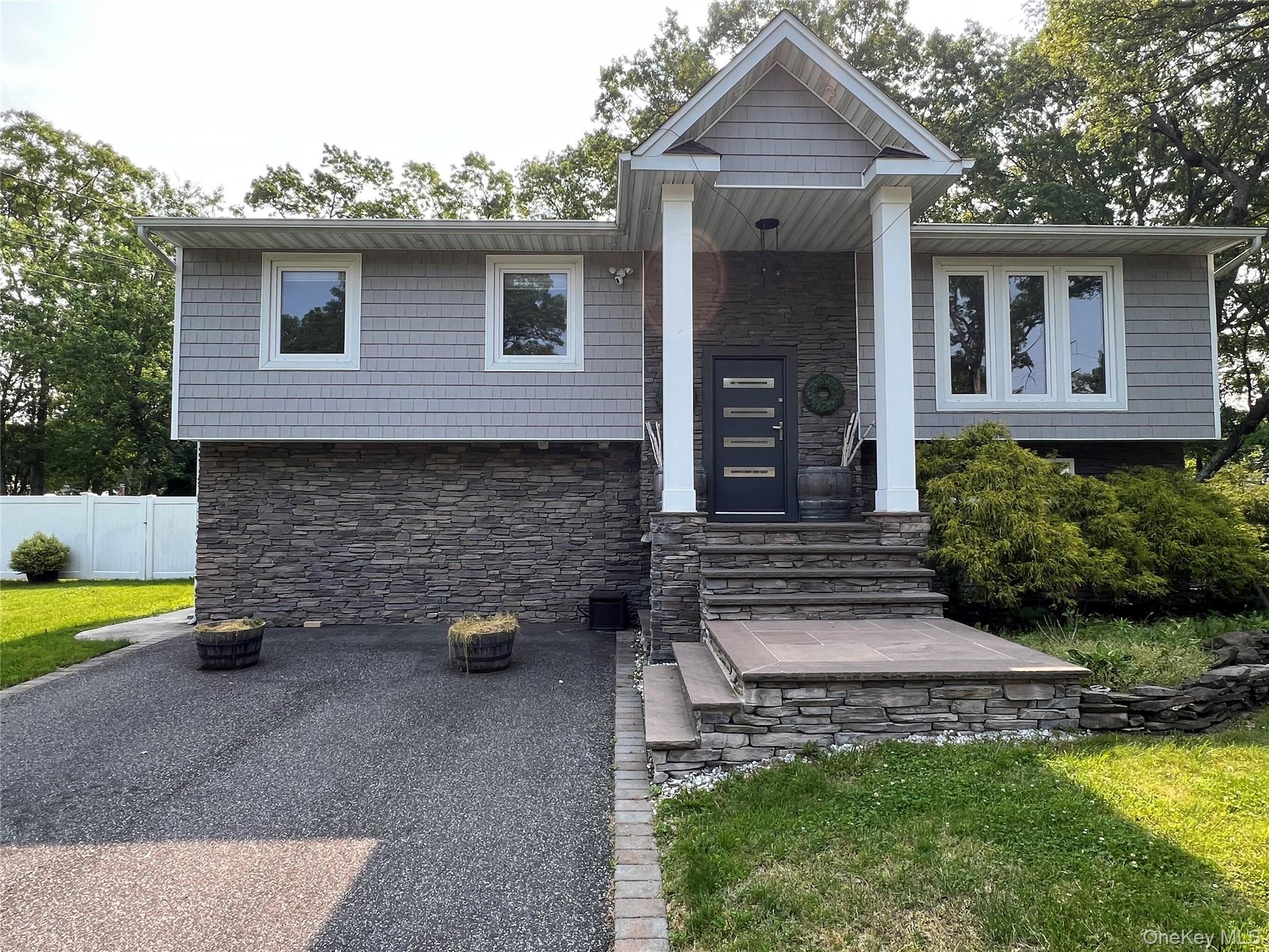 35 Junard Boulevard, Port Jefferson Station, NY 11776