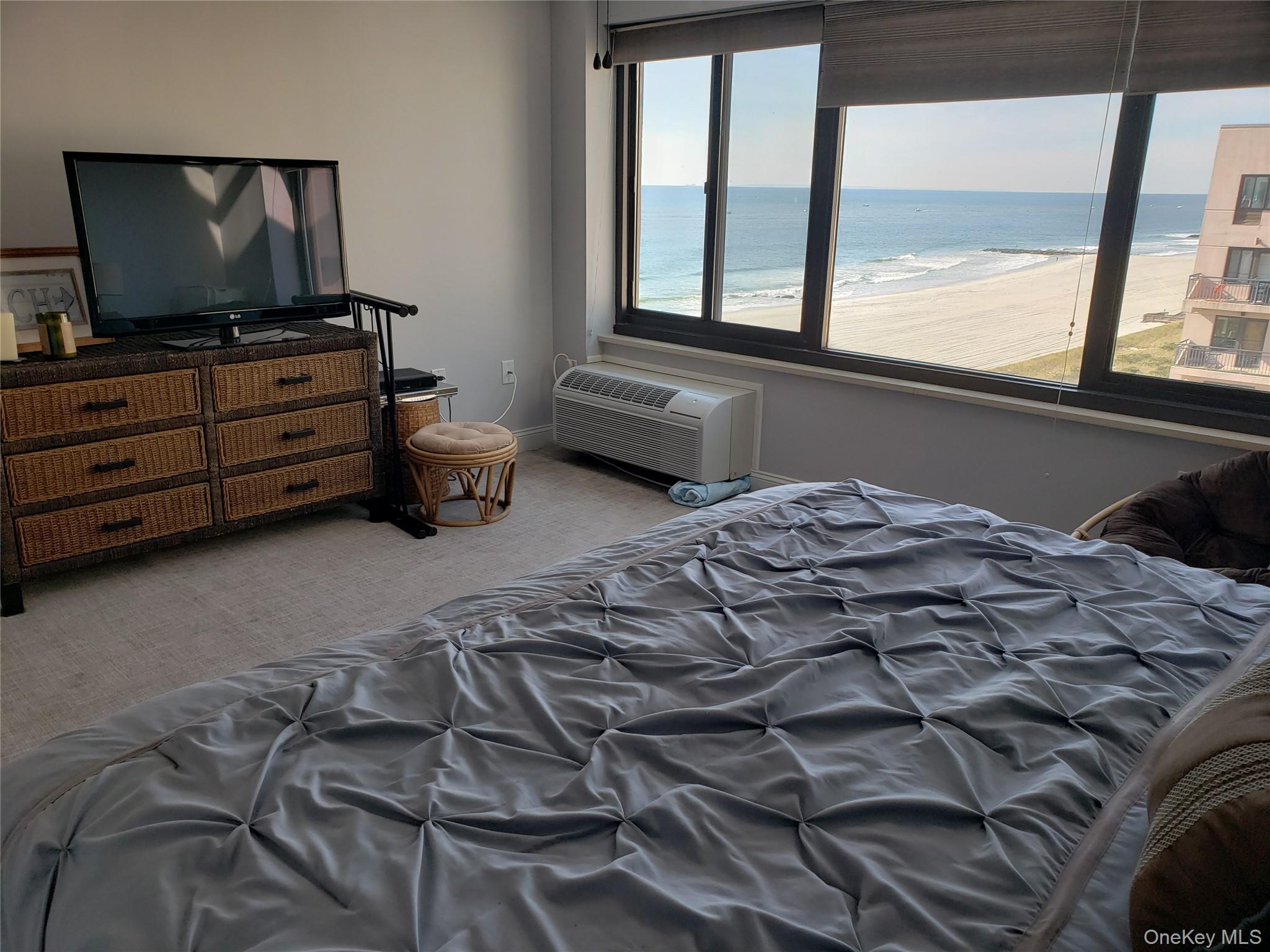 100 W Broadway # 7L, Long Beach, NY 11561