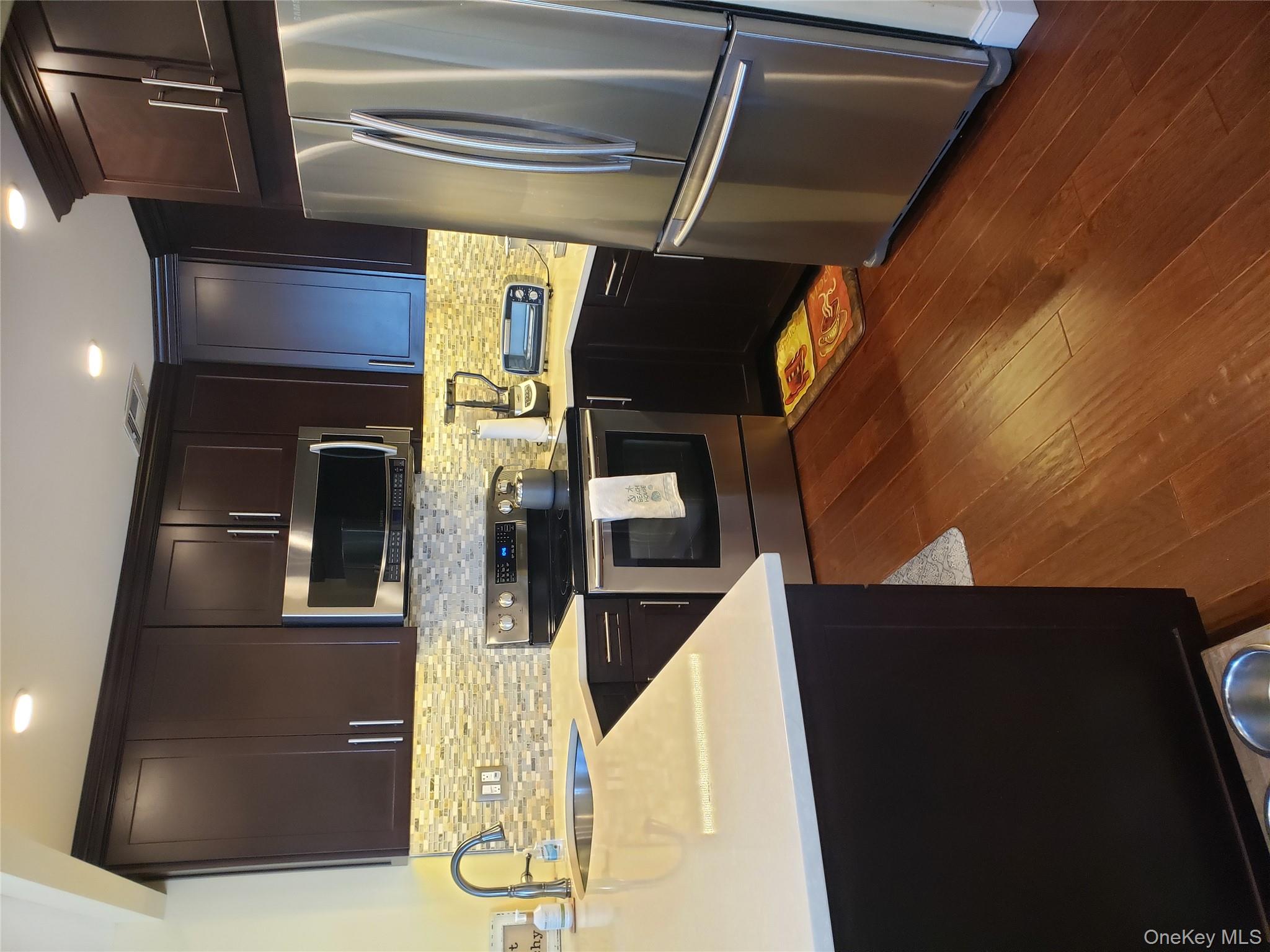 100 W Broadway # 7L, Long Beach, NY 11561