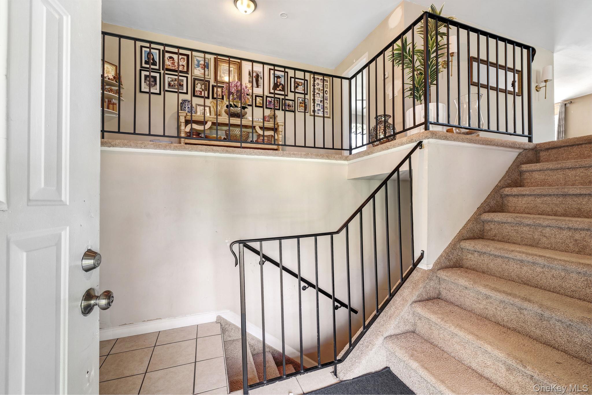 6 Farmstead Road, New Windsor, NY 12553