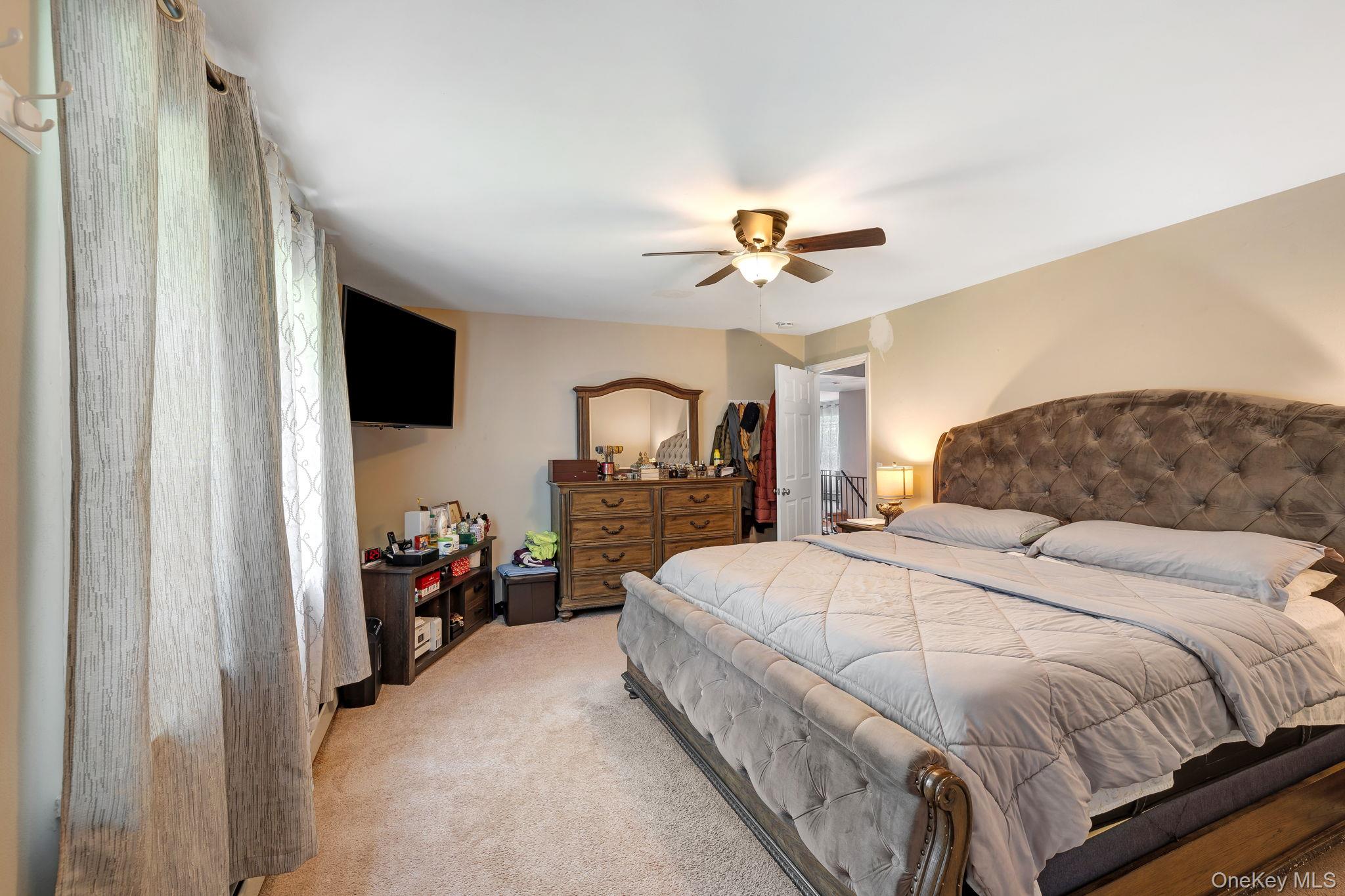 6 Farmstead Road, New Windsor, NY 12553