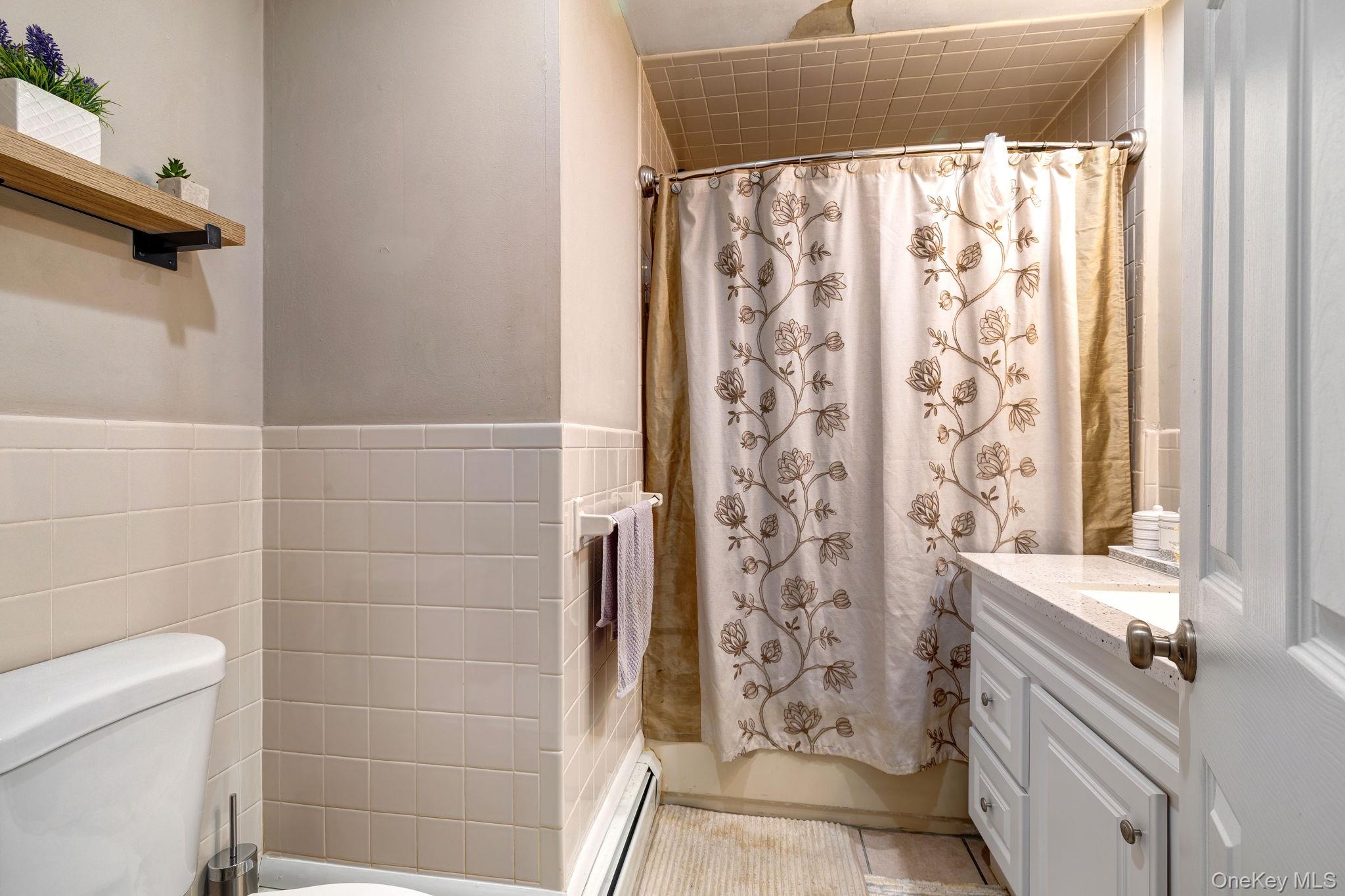 6 Farmstead Road, New Windsor, NY 12553