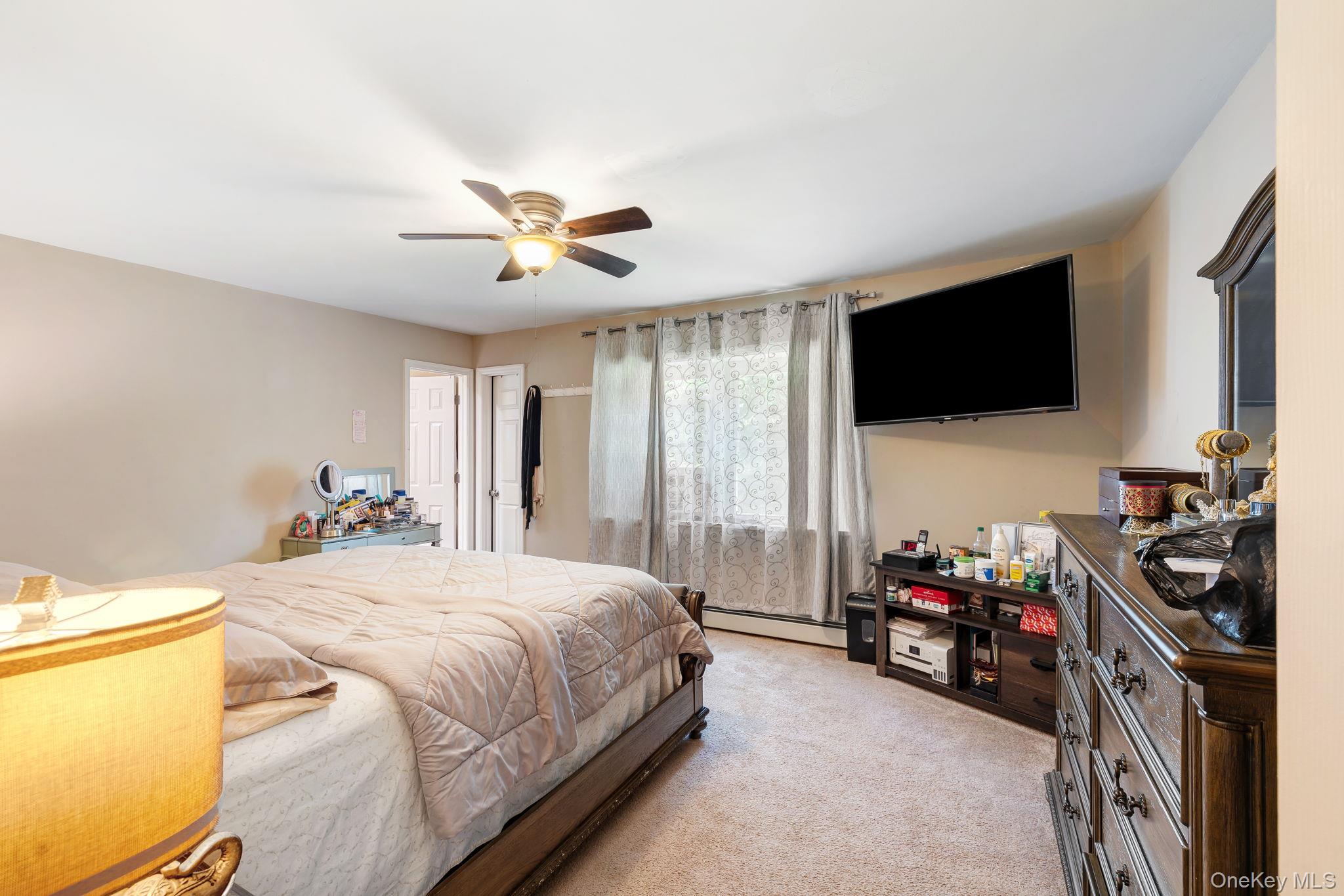 6 Farmstead Road, New Windsor, NY 12553