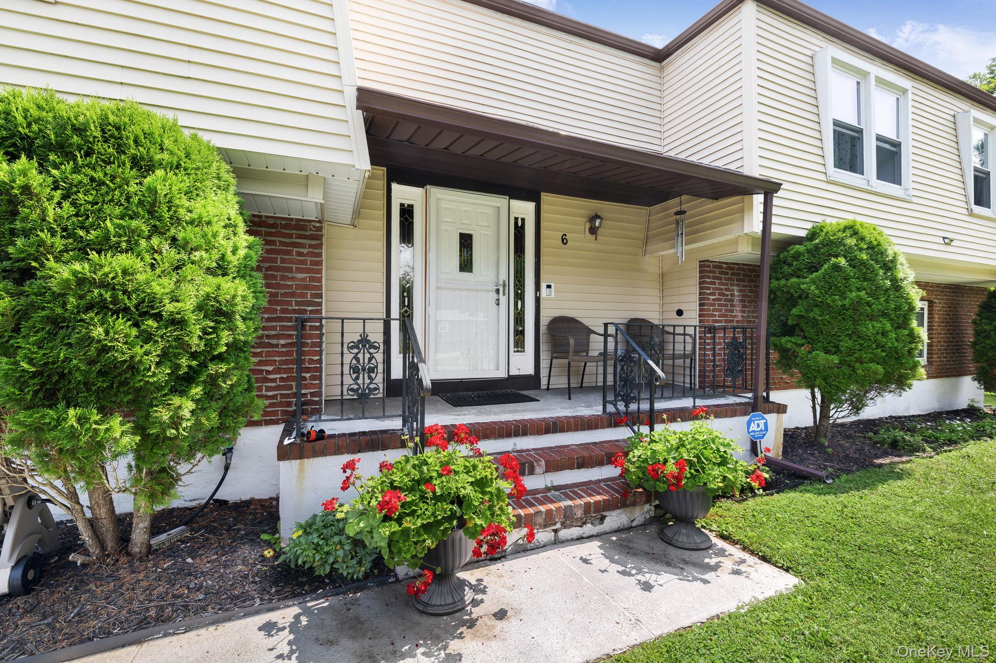 6 Farmstead Road, New Windsor, NY 12553