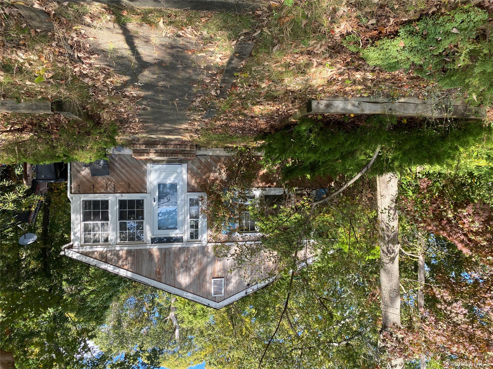 234 Lakeside Trail, Ridge, NY 11961