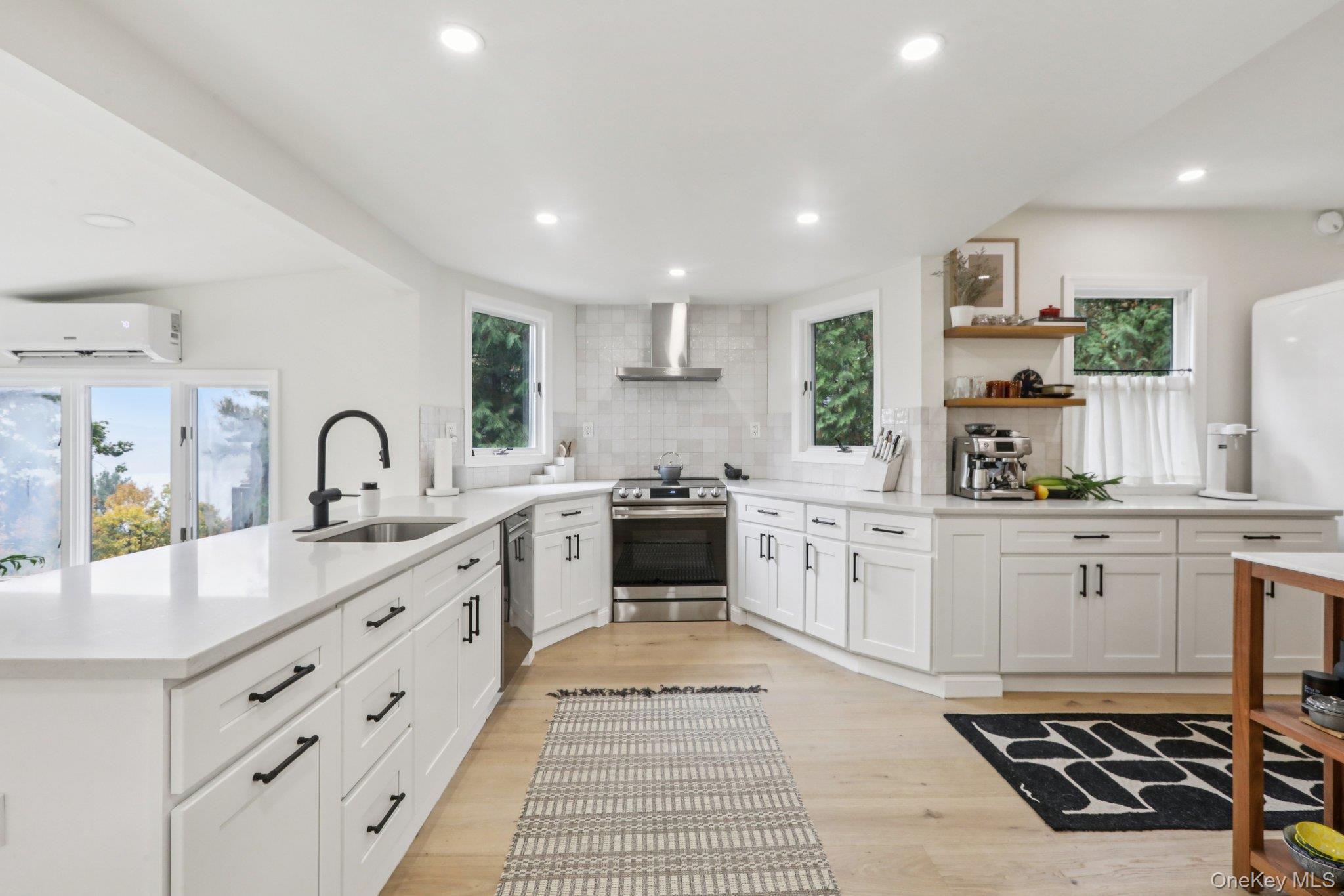 2 Erica Lane, Greenwood Lake, NY 10925