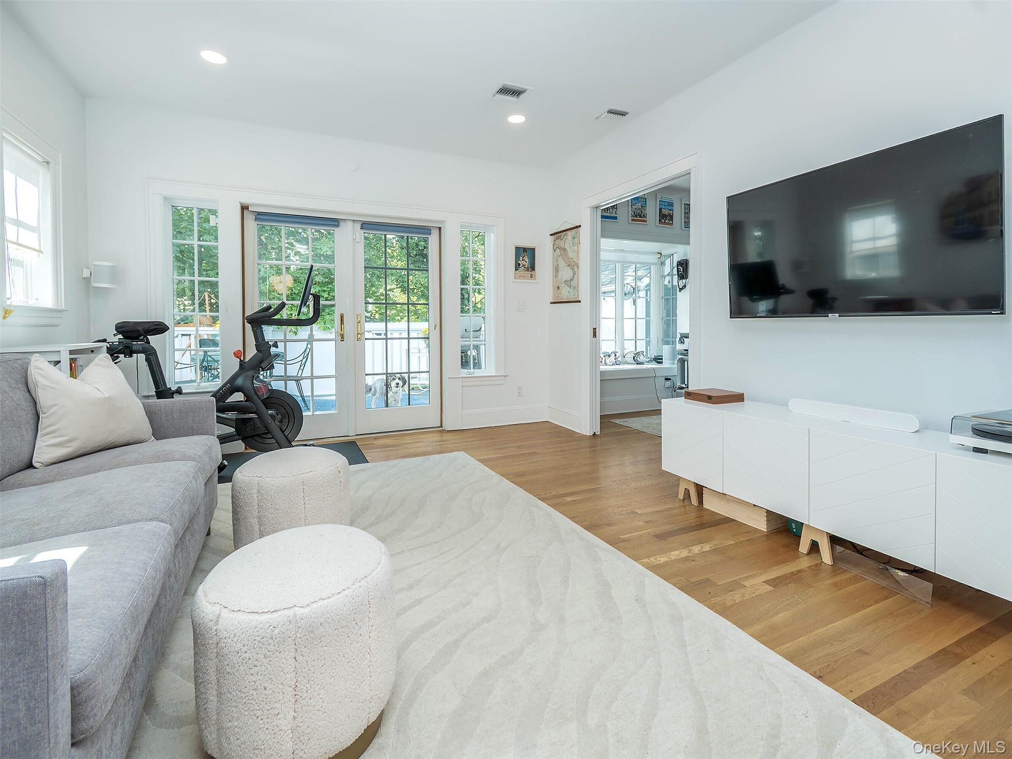 46 Hillview Avenue, Port Washington, NY 11050