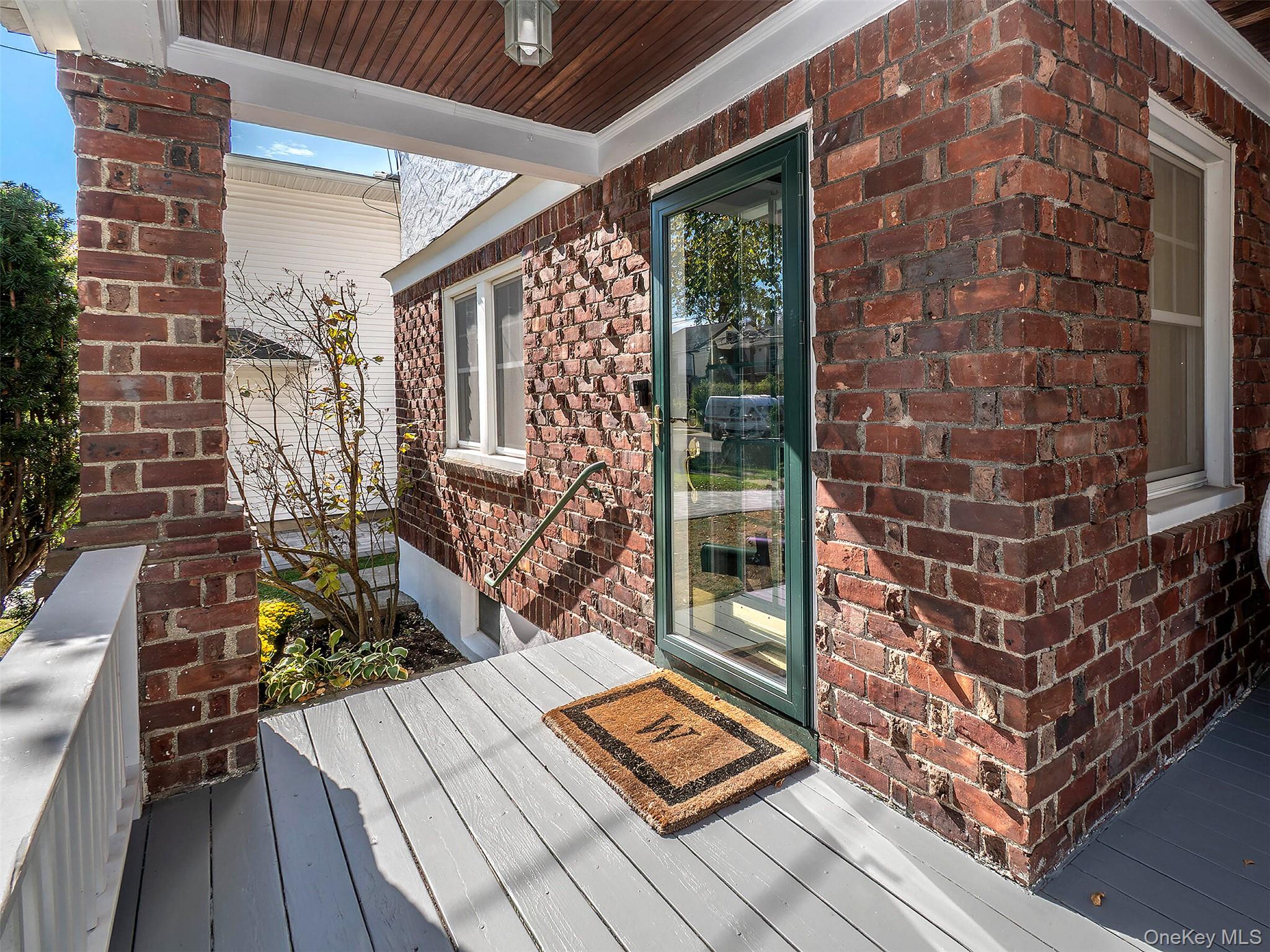 46 Hillview Avenue, Port Washington, NY 11050