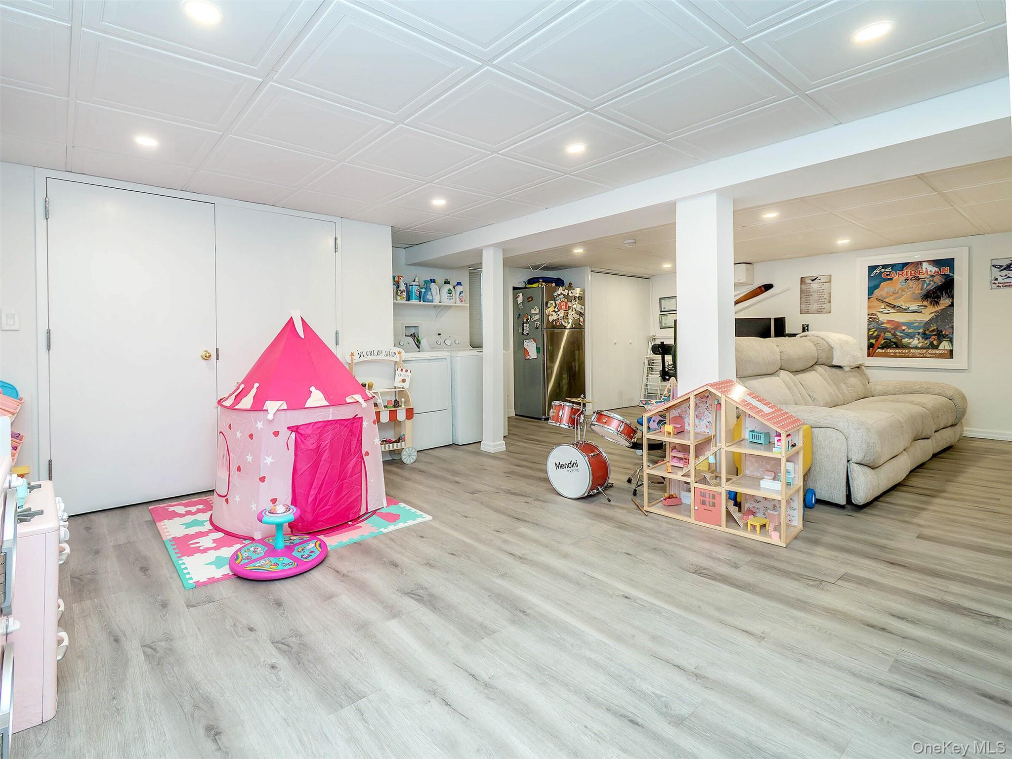 46 Hillview Avenue, Port Washington, NY 11050