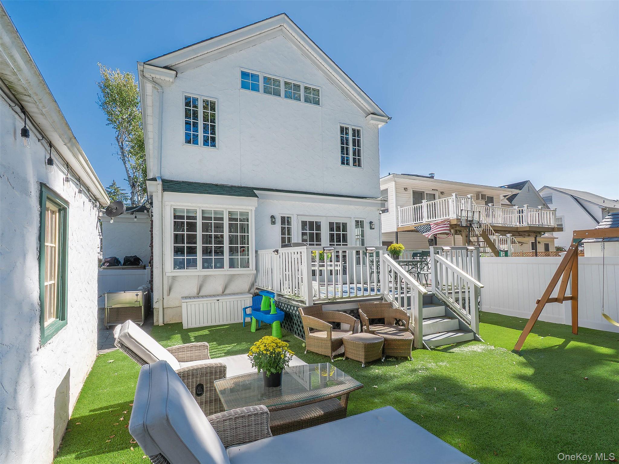 46 Hillview Avenue, Port Washington, NY 11050