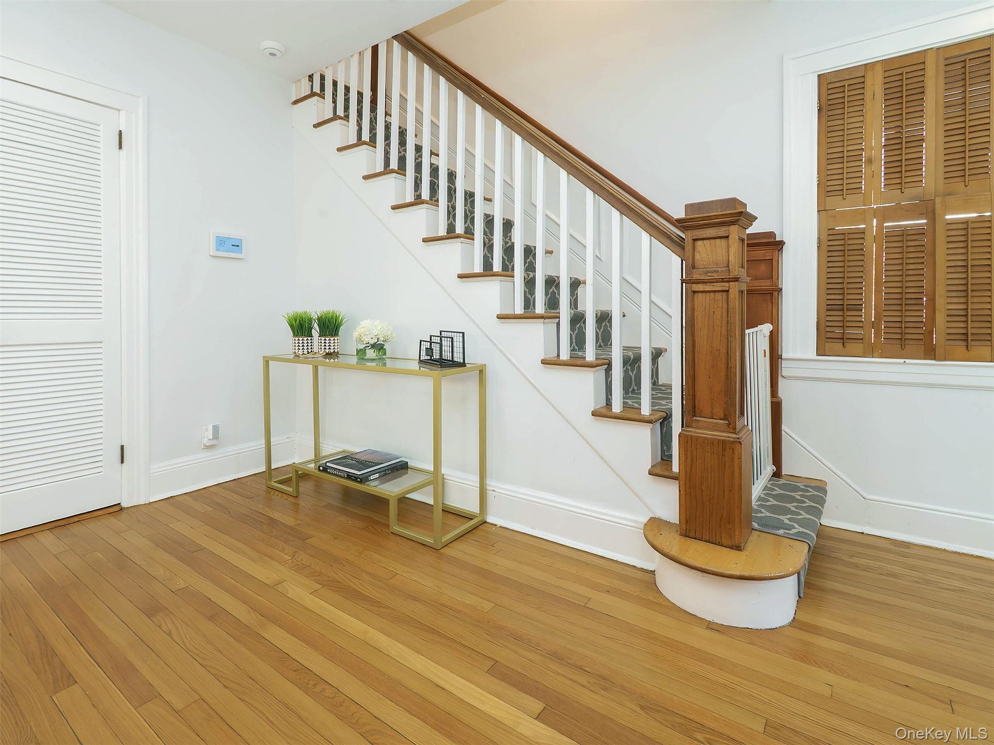 46 Hillview Avenue, Port Washington, NY 11050