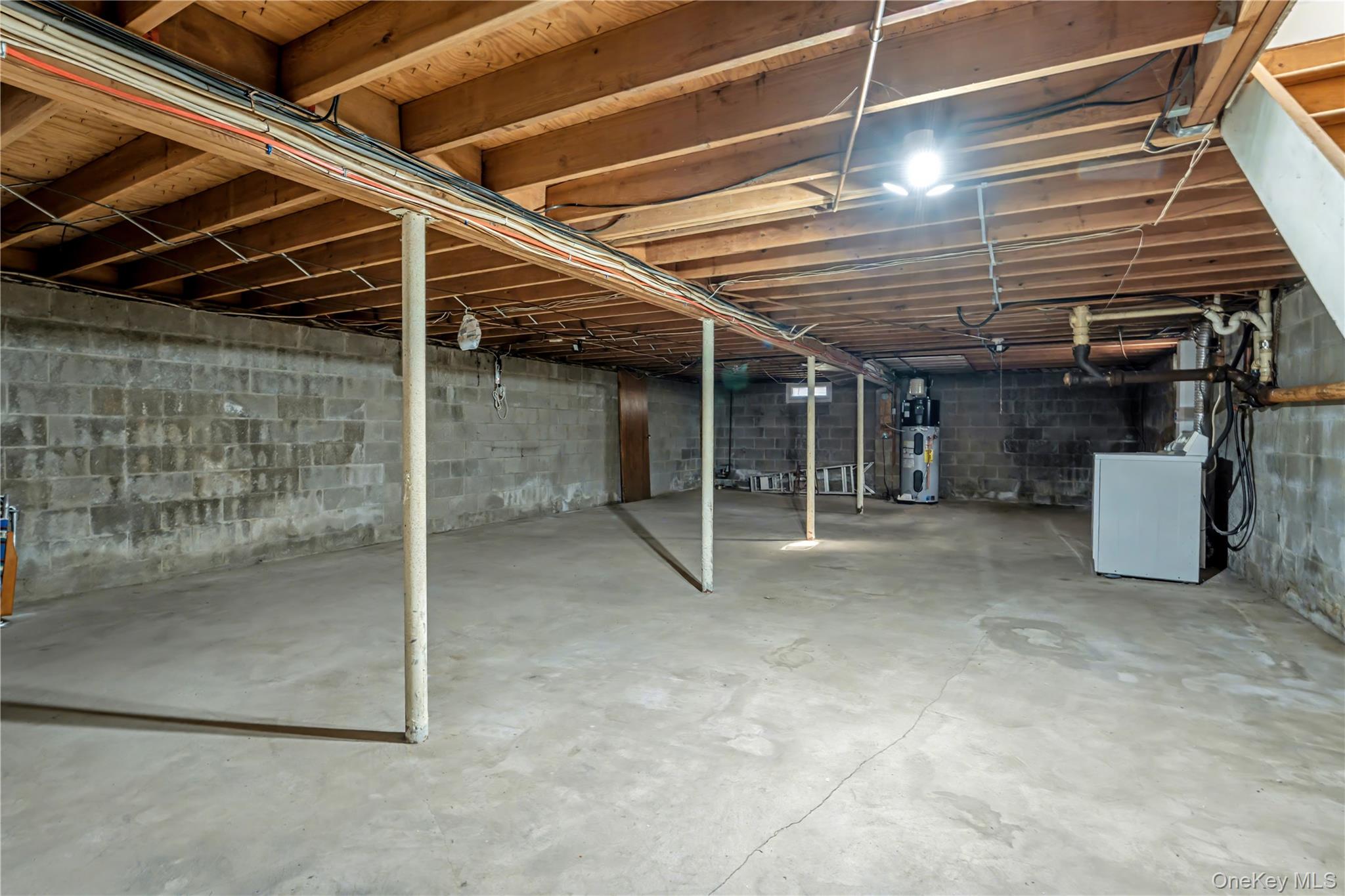 14 Campbell Street, Amityville, NY 11701