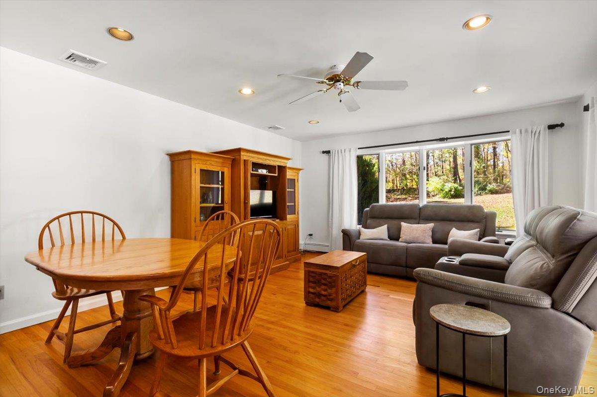 33 Park Drive, Putnam Valley, NY 10579