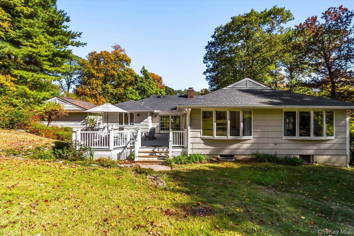 33 Park Drive, Putnam Valley, NY 10579