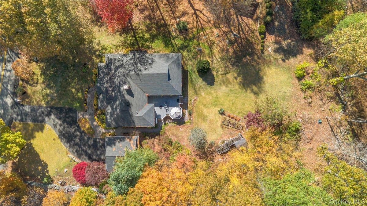 33 Park Drive, Putnam Valley, NY 10579