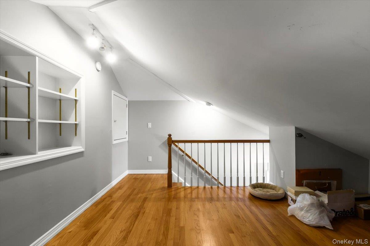 33 Park Drive, Putnam Valley, NY 10579