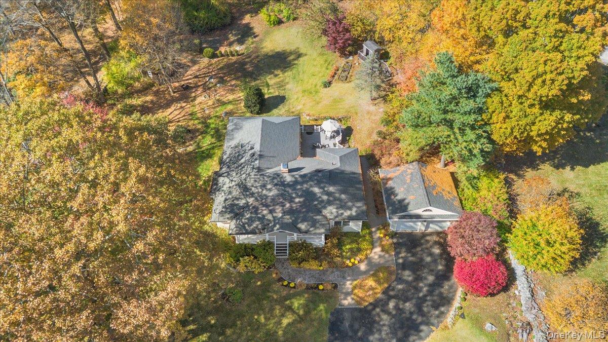 33 Park Drive, Putnam Valley, NY 10579