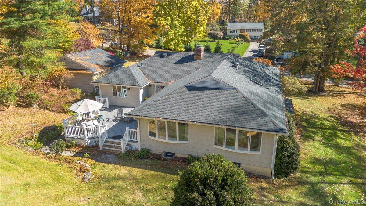 33 Park Drive, Putnam Valley, NY 10579