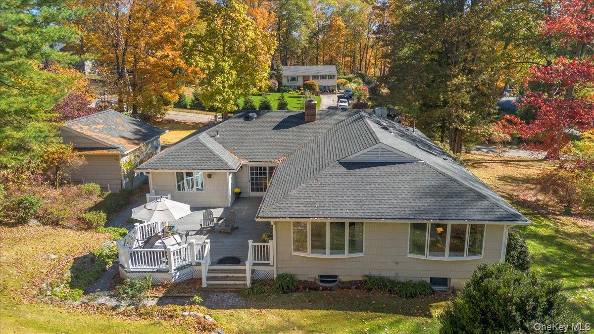 33 Park Drive, Putnam Valley, NY 10579