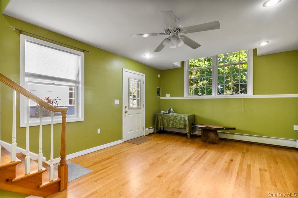 33 Park Drive, Putnam Valley, NY 10579