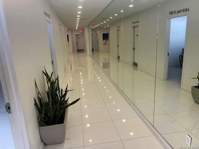 39 Great Neck Road, Great Neck Plaza, NY 11021