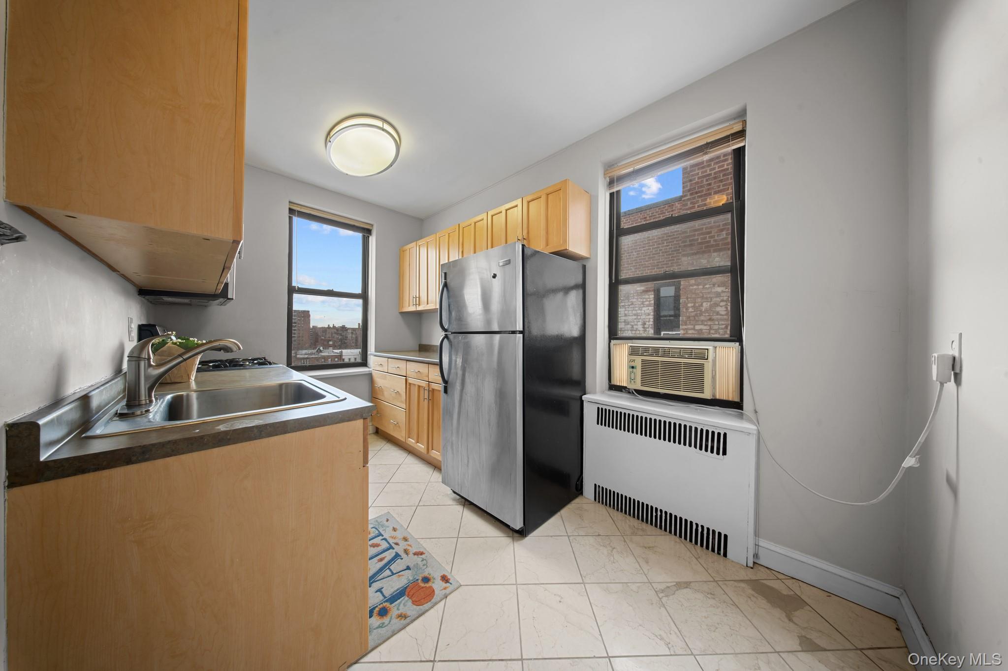 98-120 Queens Boulevard # 6G, Rego Park, NY 11374