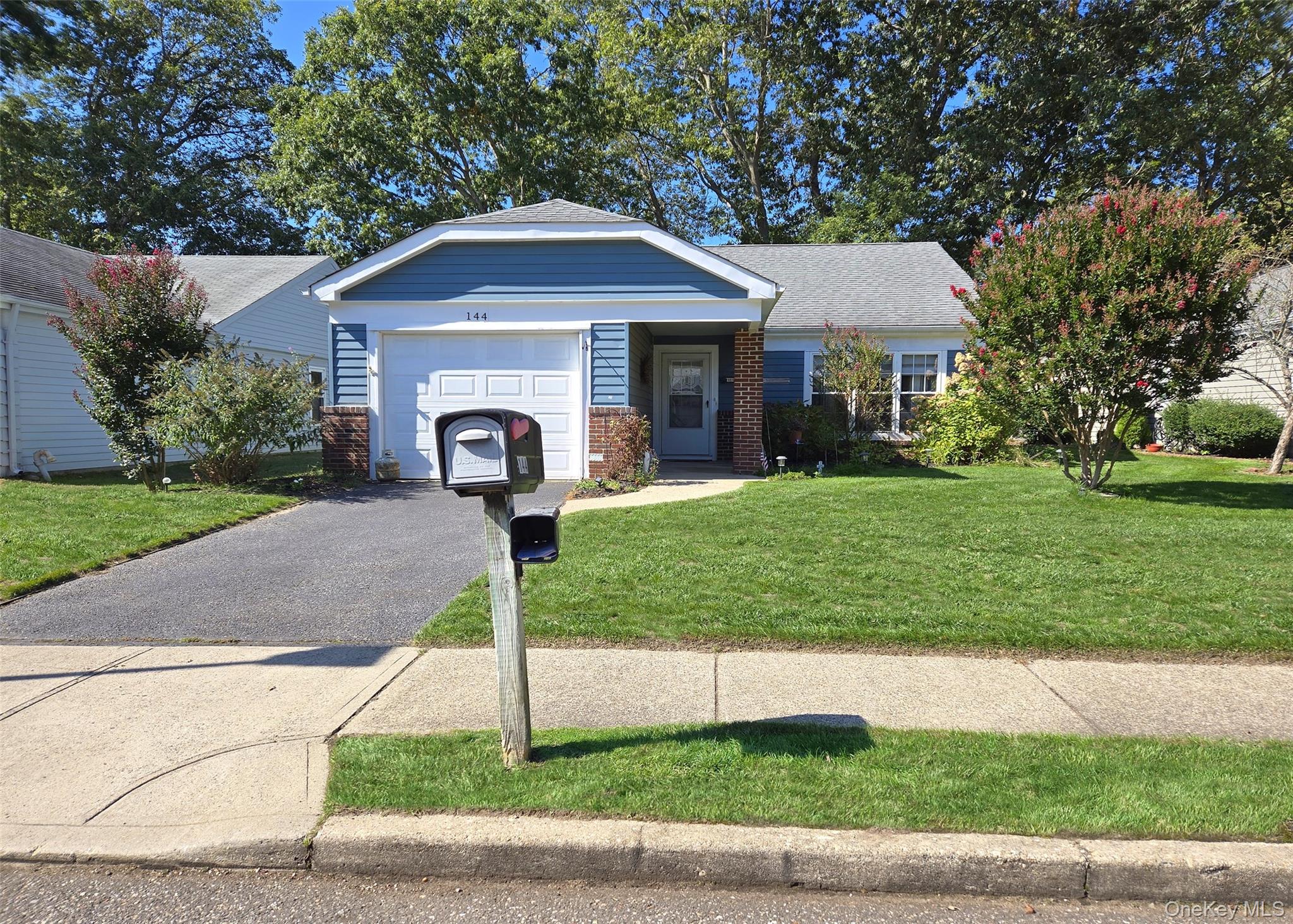 144 Edinburgh Drive, Ridge, NY 11961